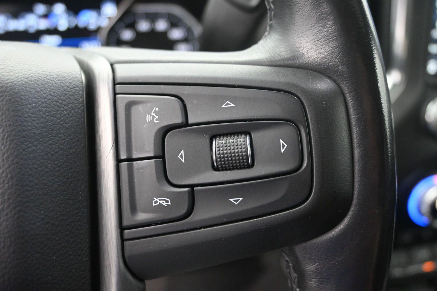Used 2021 White Frost Tricoat GMC Denali image 28