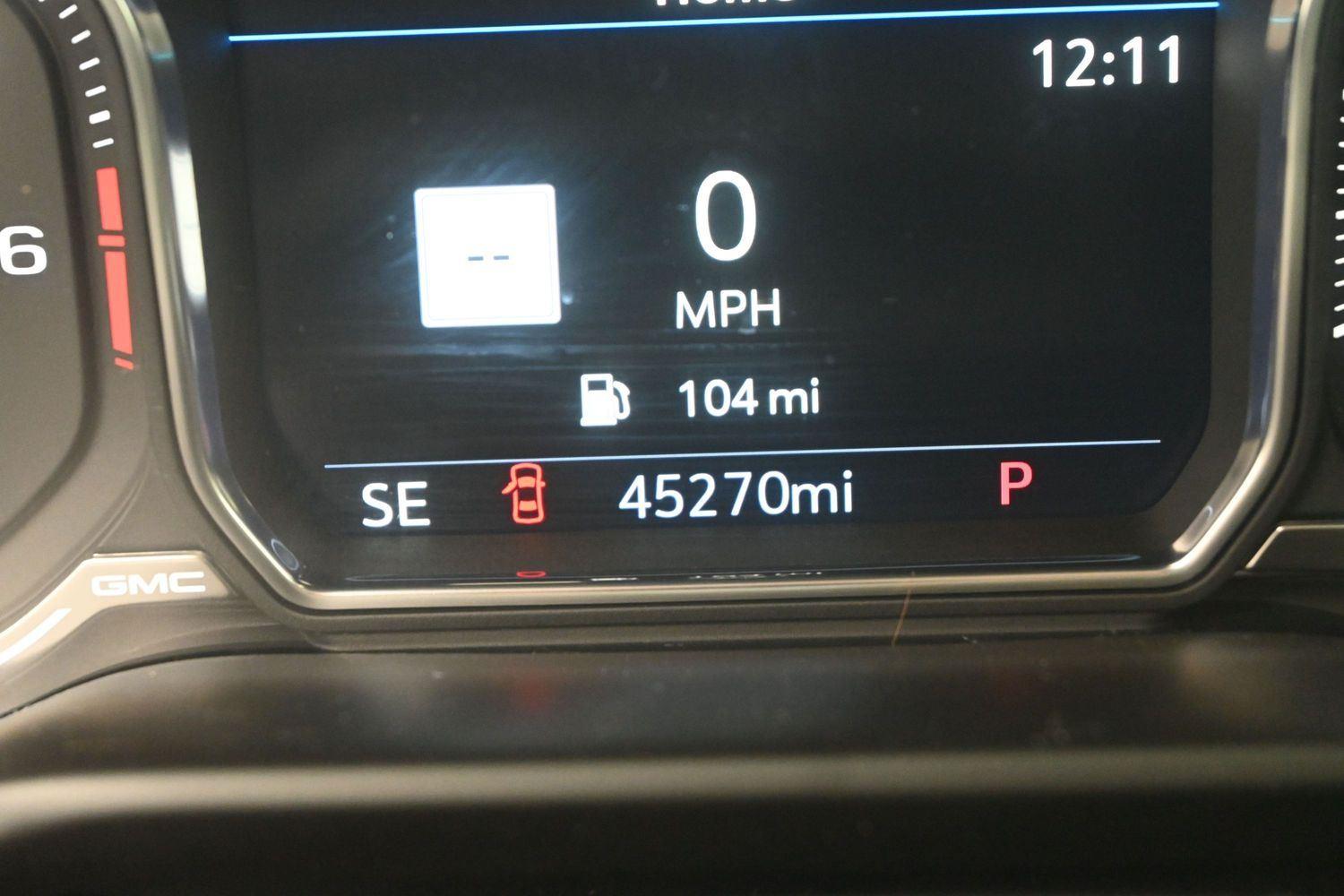 Used 2021 White Frost Tricoat GMC Denali image 30