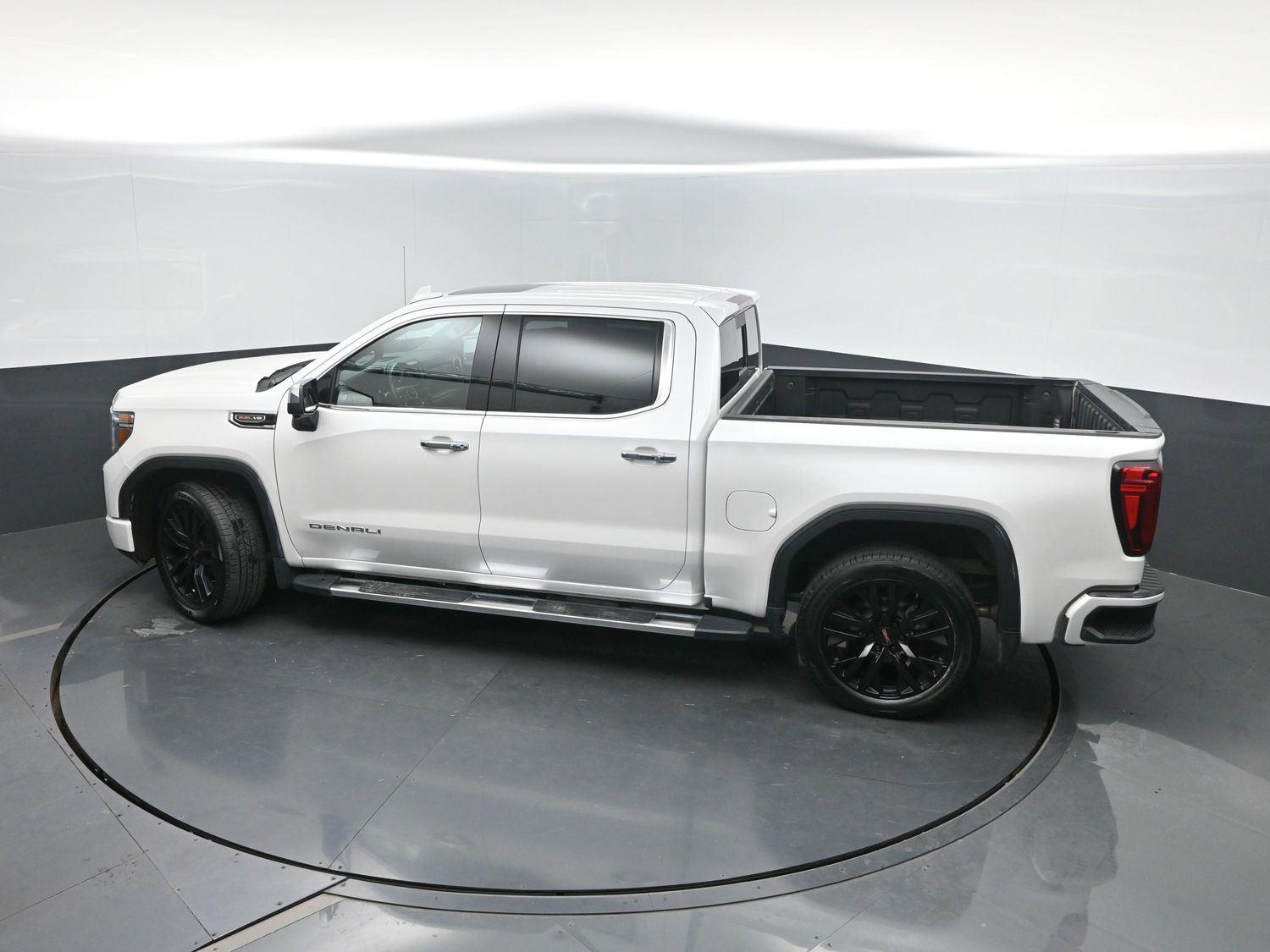 Used 2021 White Frost Tricoat GMC Denali image 42