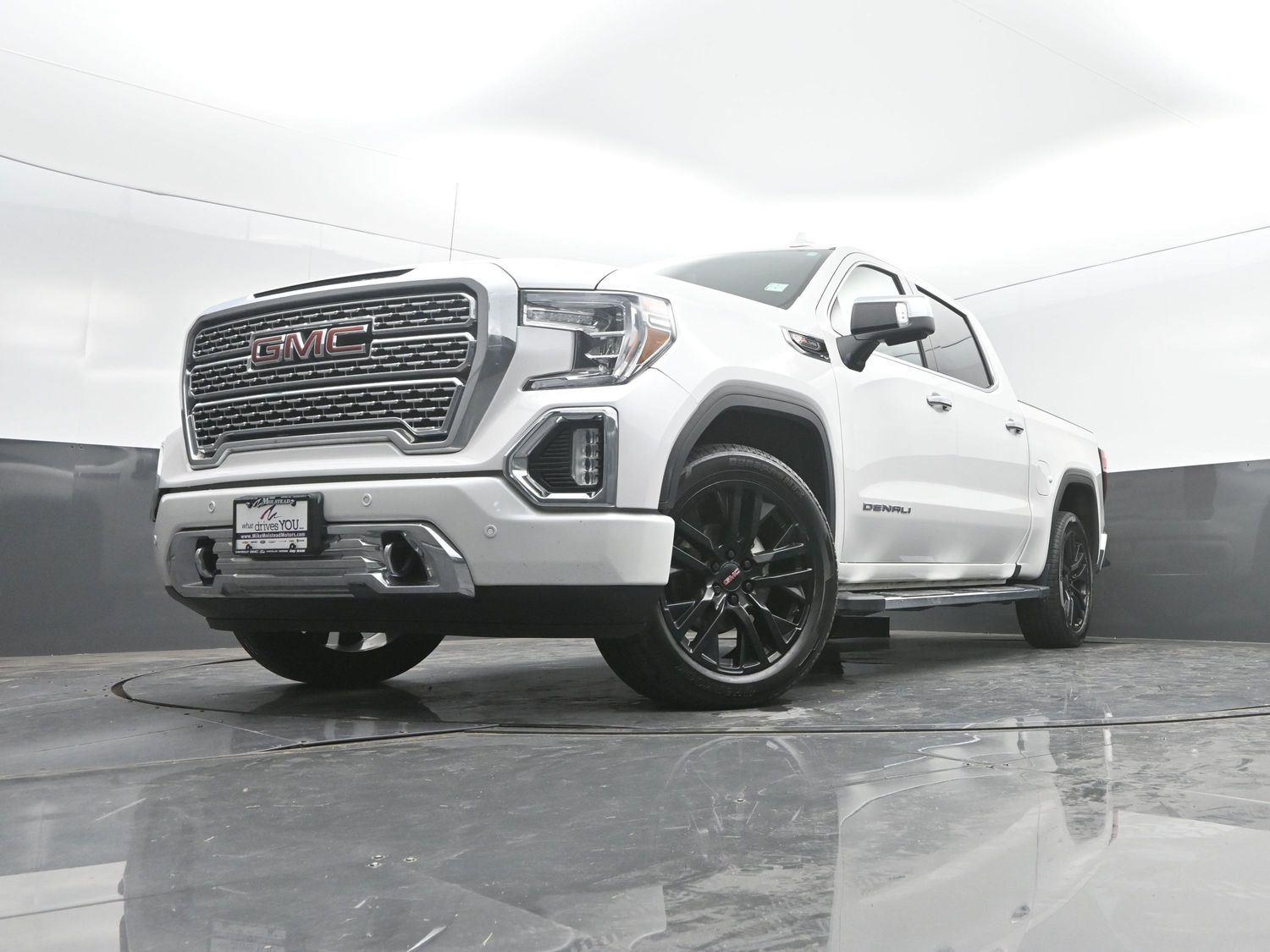 Used 2021 White Frost Tricoat GMC Denali image 49