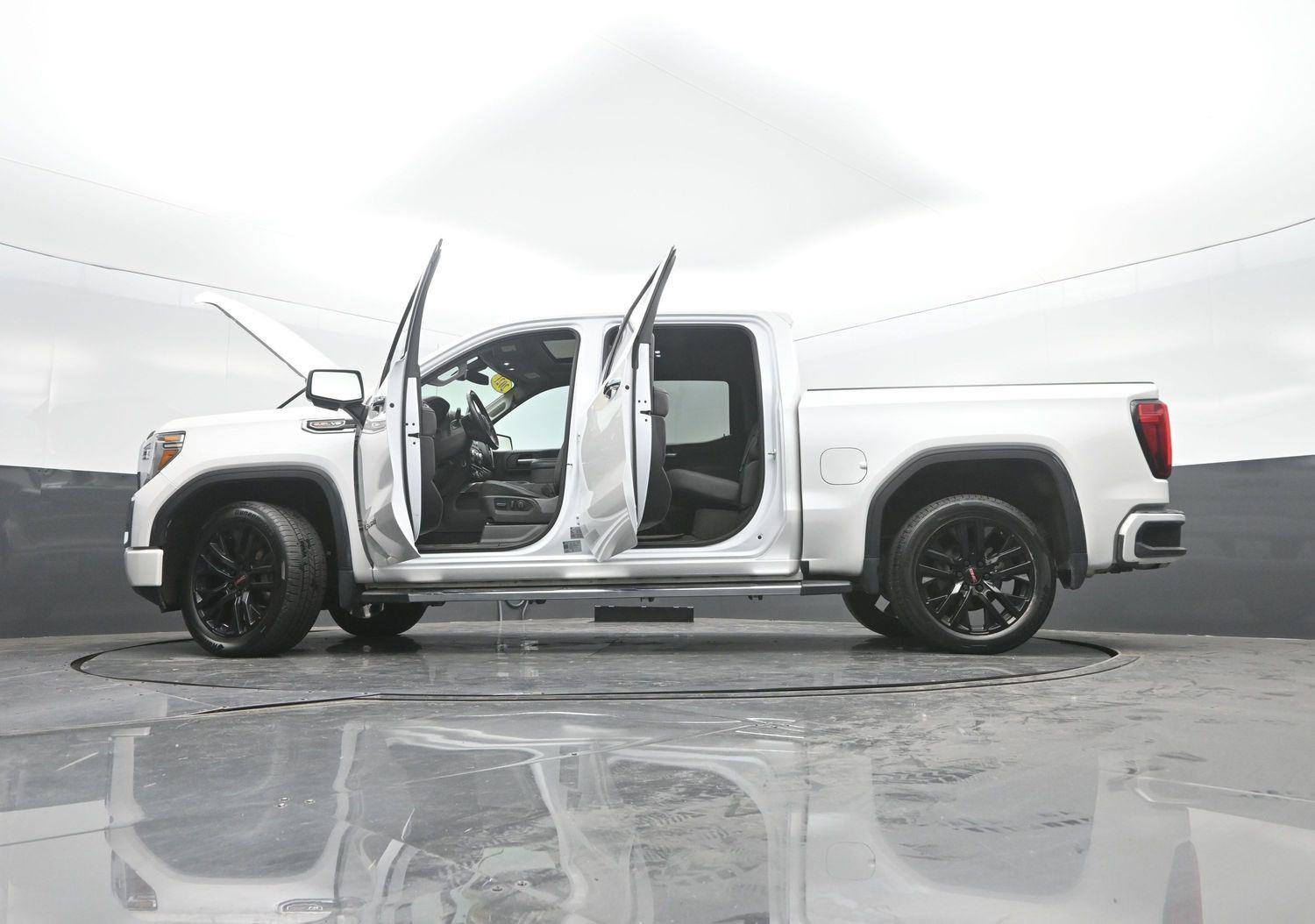 Used 2021 White Frost Tricoat GMC Denali image 55