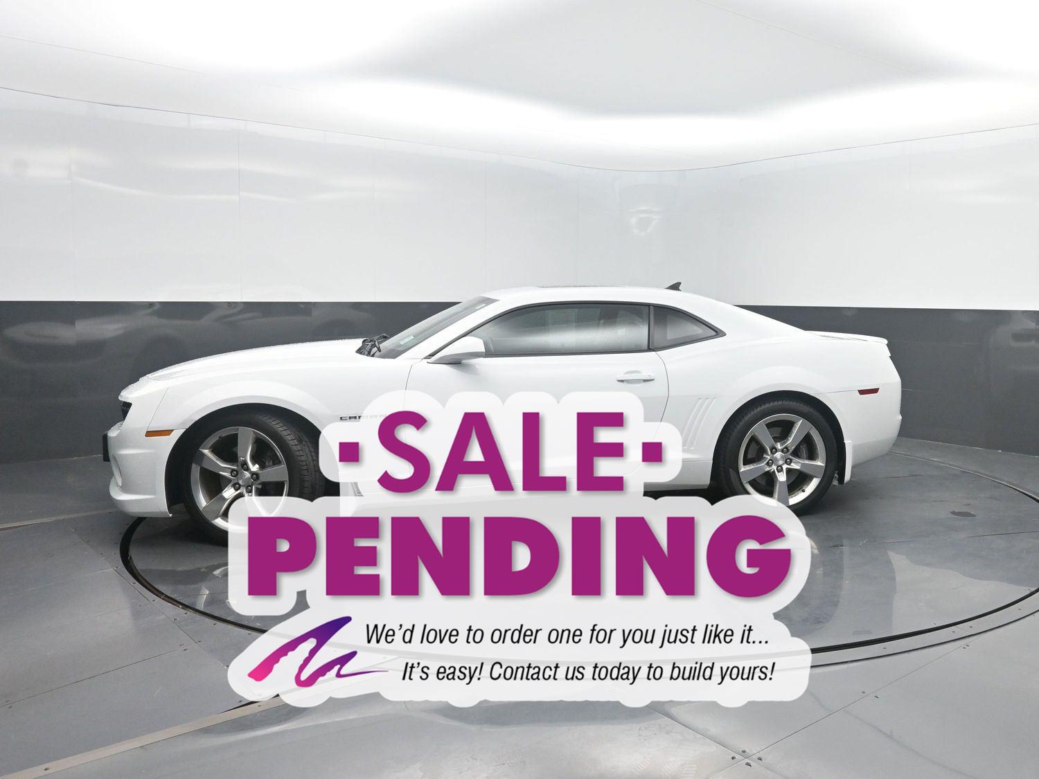 Summit White 2011 Chevrolet Camaro Coupe Rear-Wheel Drive 6-Speed Automatic