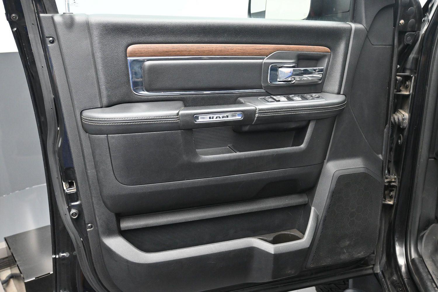 Used 2017 Brilliant Black Crystal Pearlcoat Ram Laramie image 16