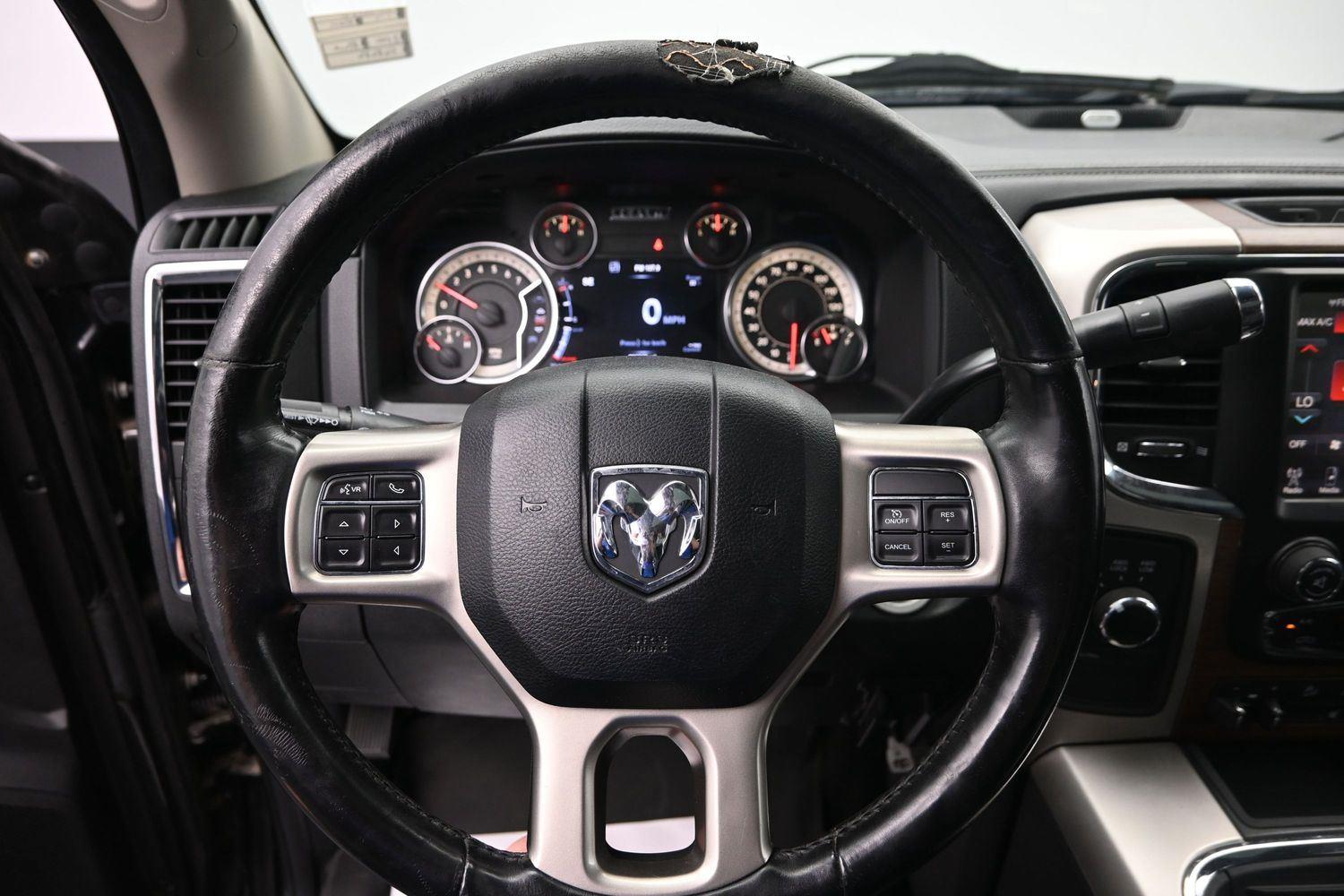 Used 2017 Brilliant Black Crystal Pearlcoat Ram Laramie image 19