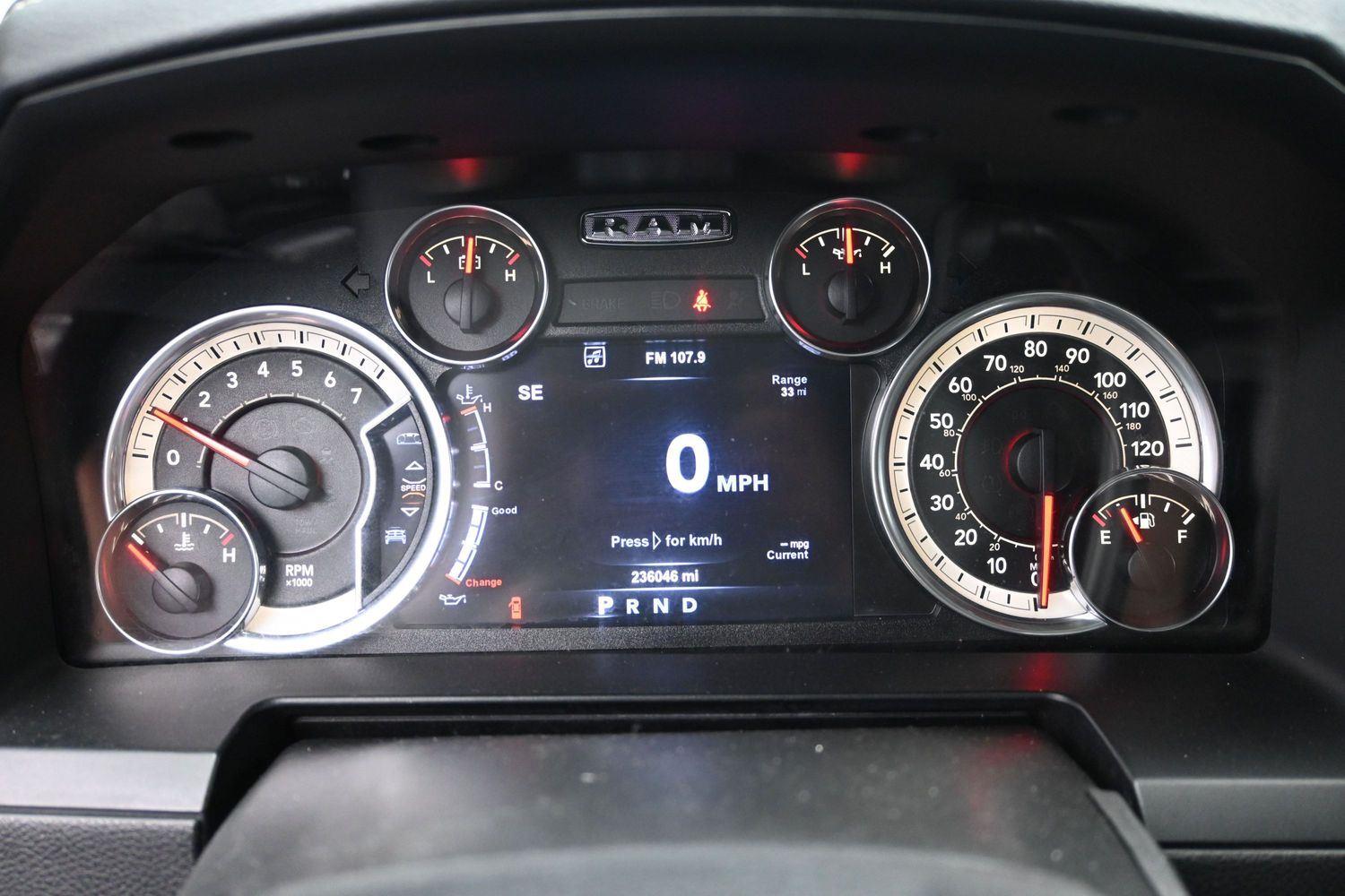 Used 2017 Brilliant Black Crystal Pearlcoat Ram Laramie image 22