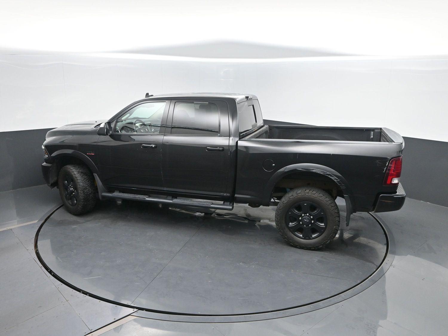 Used 2017 Brilliant Black Crystal Pearlcoat Ram Laramie image 35