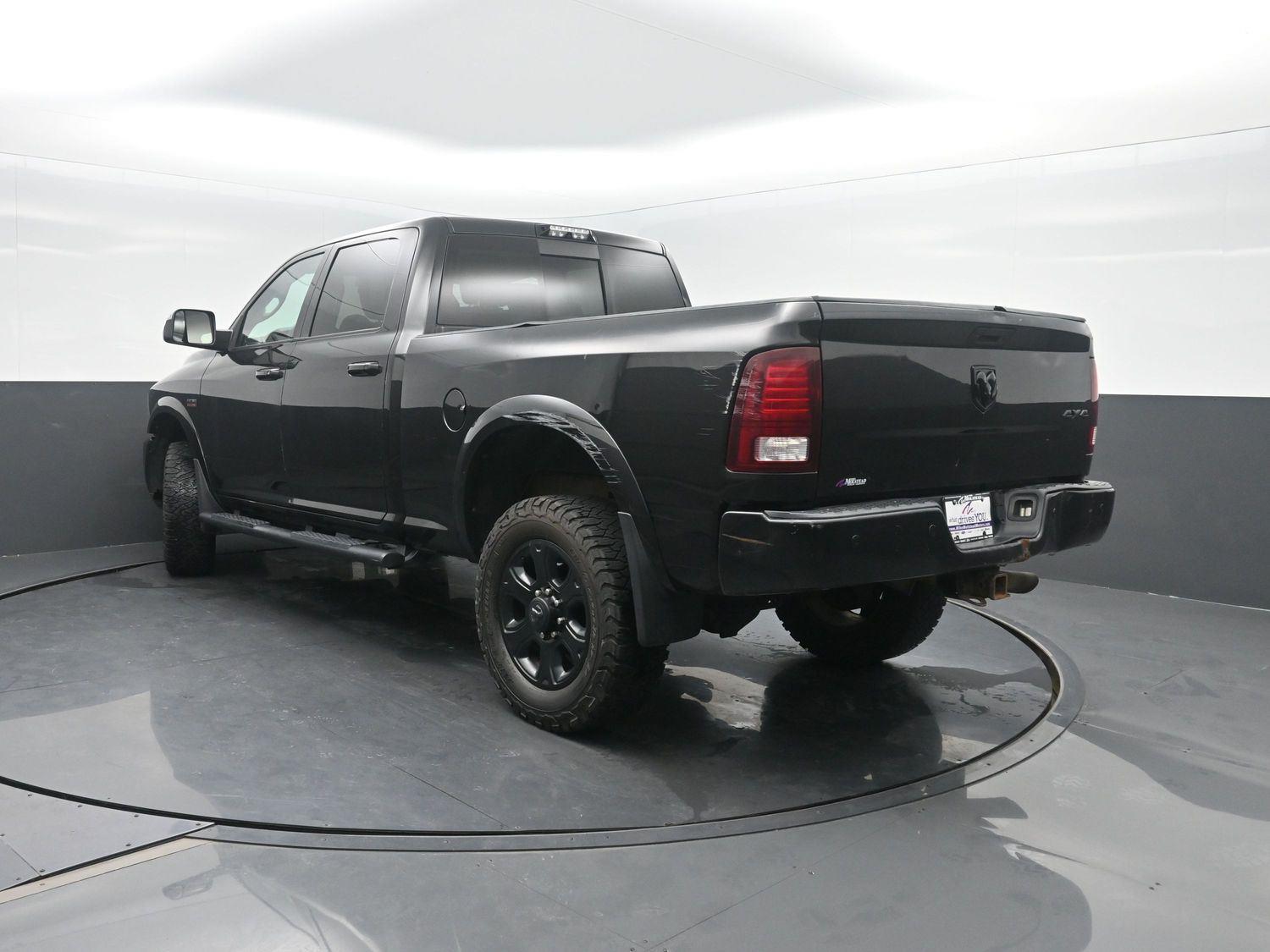 Used 2017 Brilliant Black Crystal Pearlcoat Ram Laramie image 41