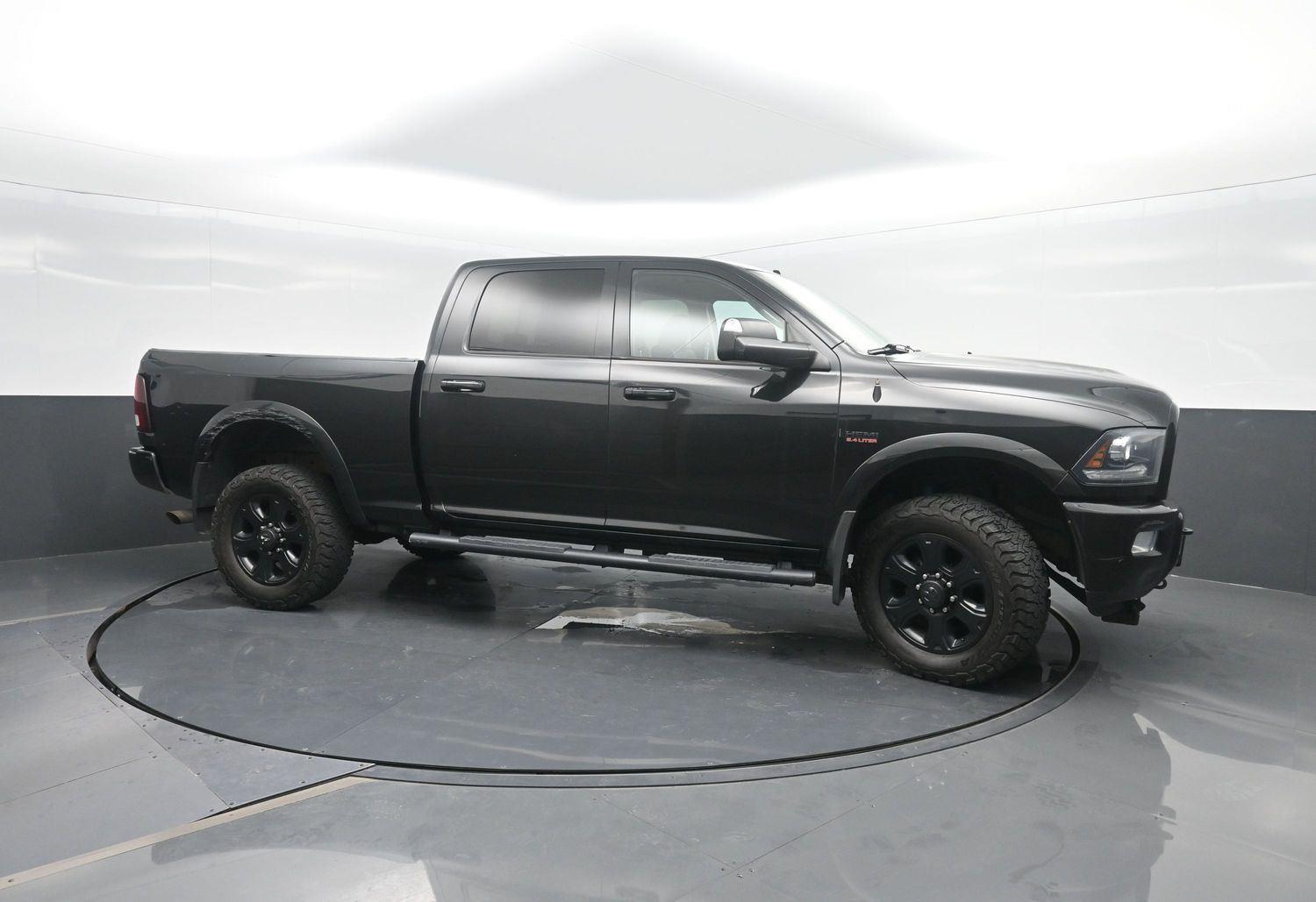 Used 2017 Brilliant Black Crystal Pearlcoat Ram Laramie image 3