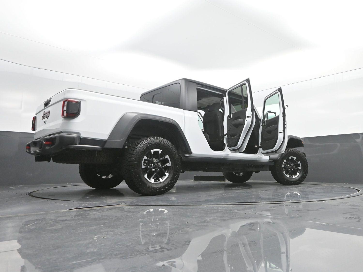 Used 2026 Bright White Clearcoat Jeep Rubicon image 45
