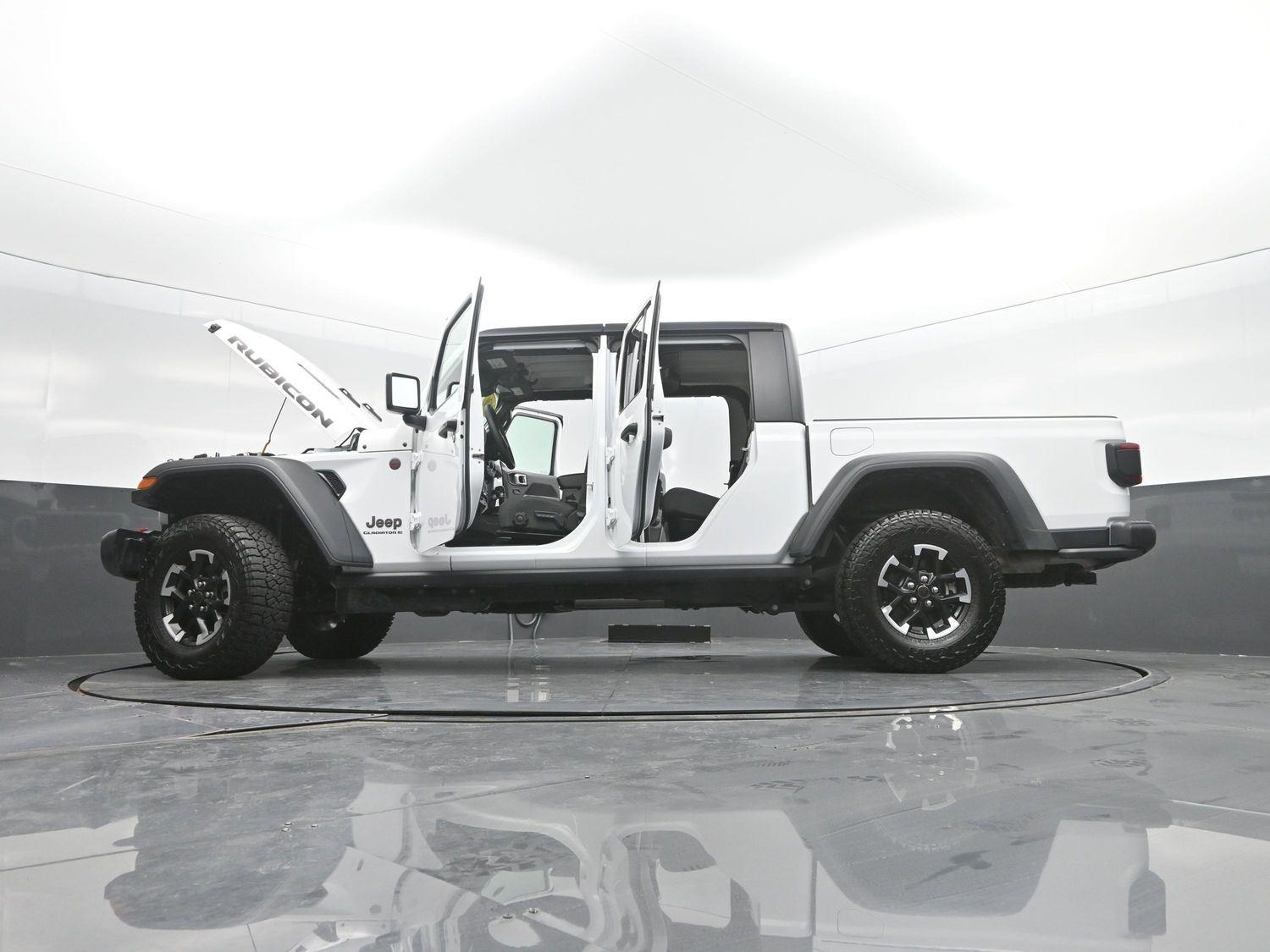 Used 2026 Bright White Clearcoat Jeep Rubicon image 46