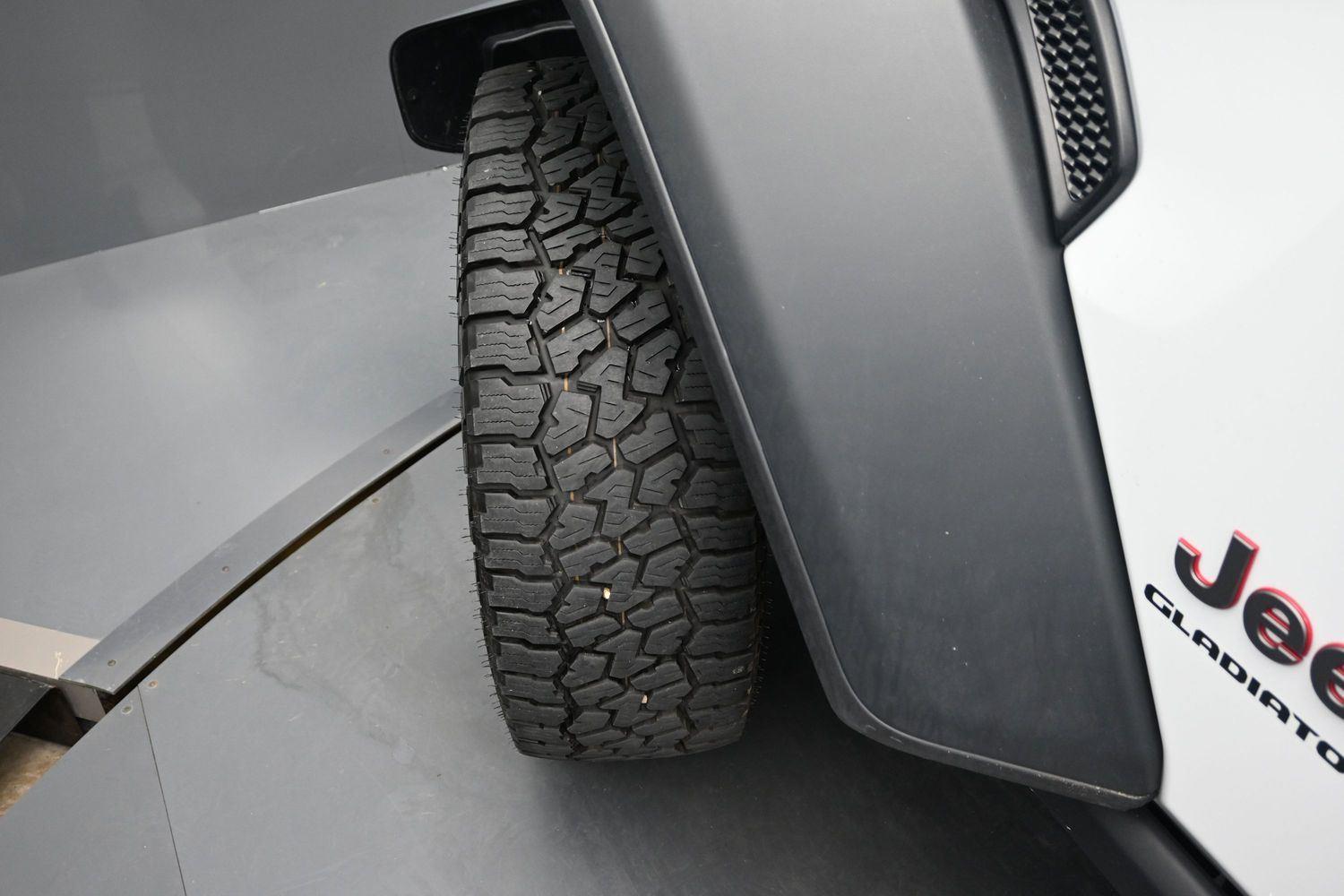 Used 2026 Bright White Clearcoat Jeep Rubicon image 6