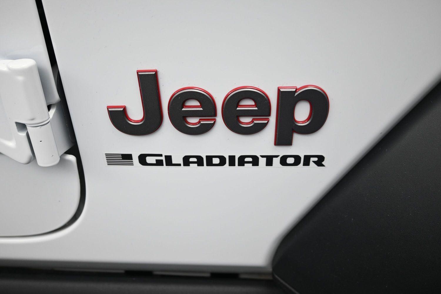 Used 2026 Bright White Clearcoat Jeep Rubicon image 9