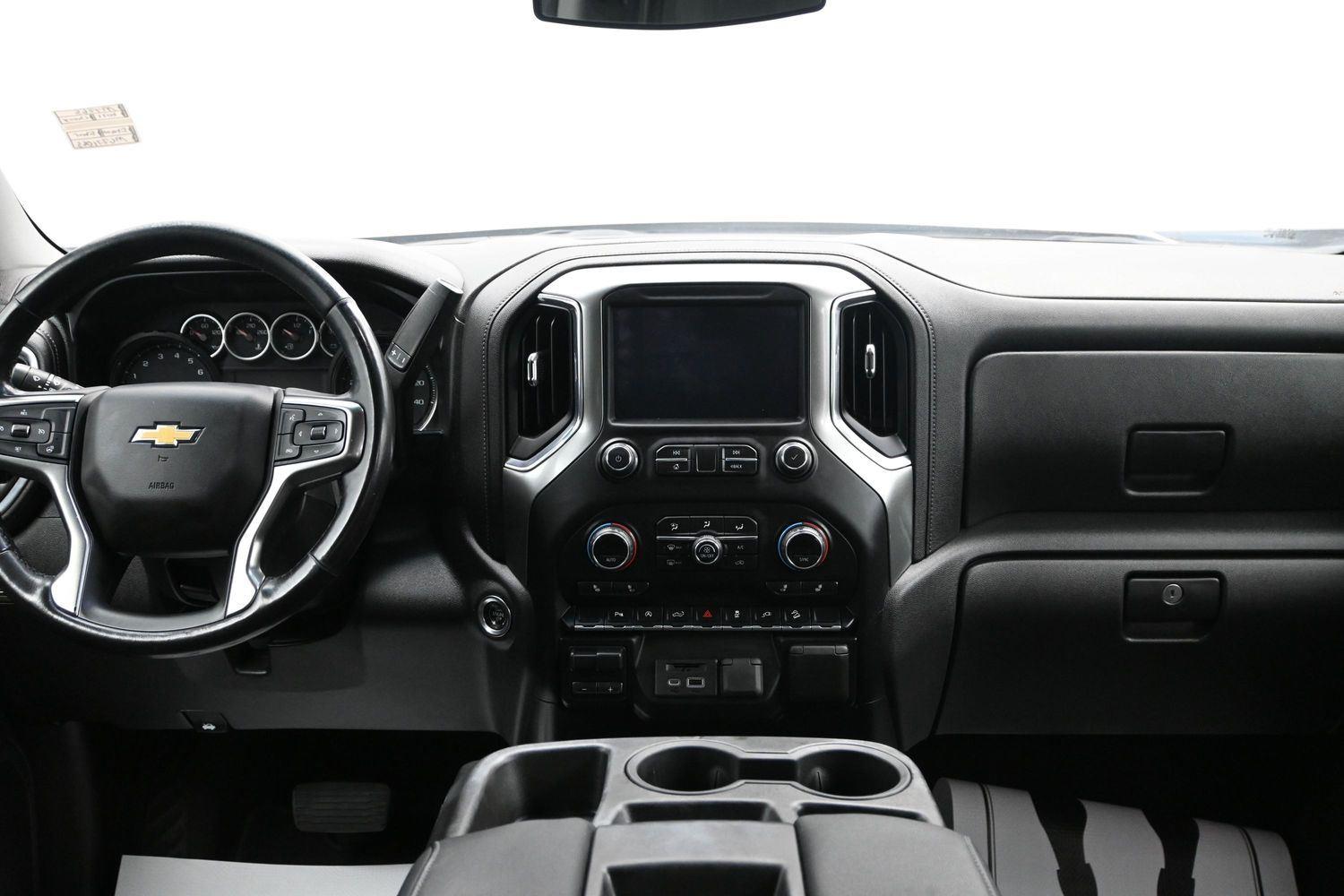 Used 2021 Silver Ice Metallic Chevrolet LT image 15