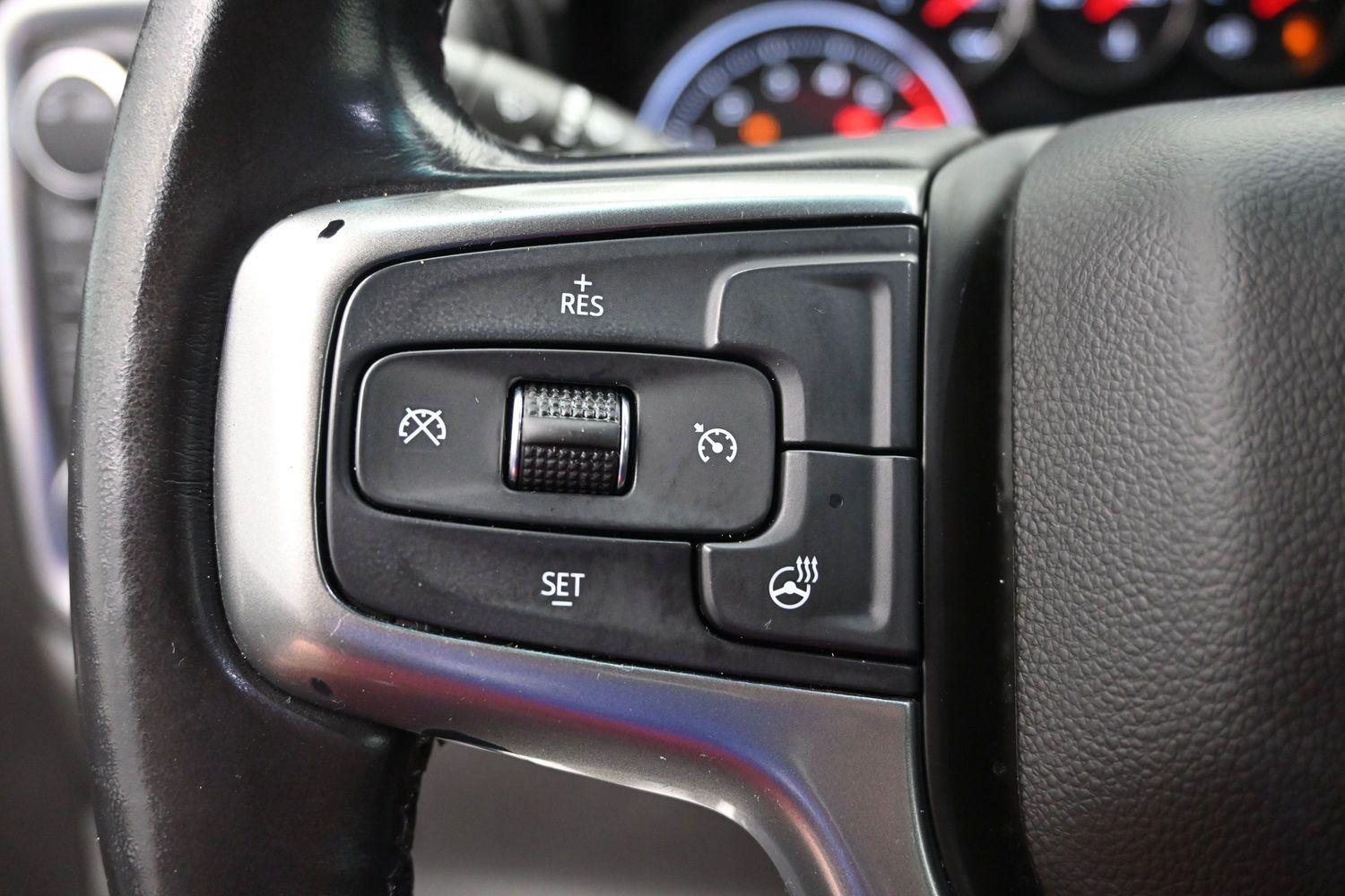 Used 2021 Silver Ice Metallic Chevrolet LT image 27