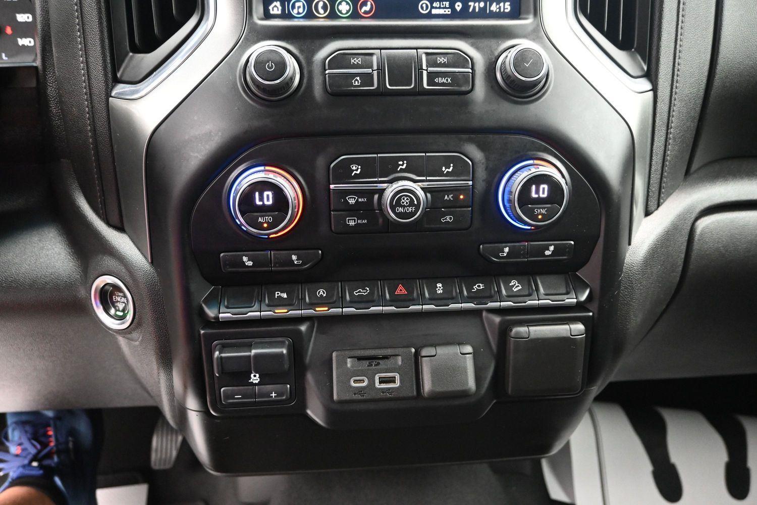 Used 2021 Silver Ice Metallic Chevrolet LT image 33