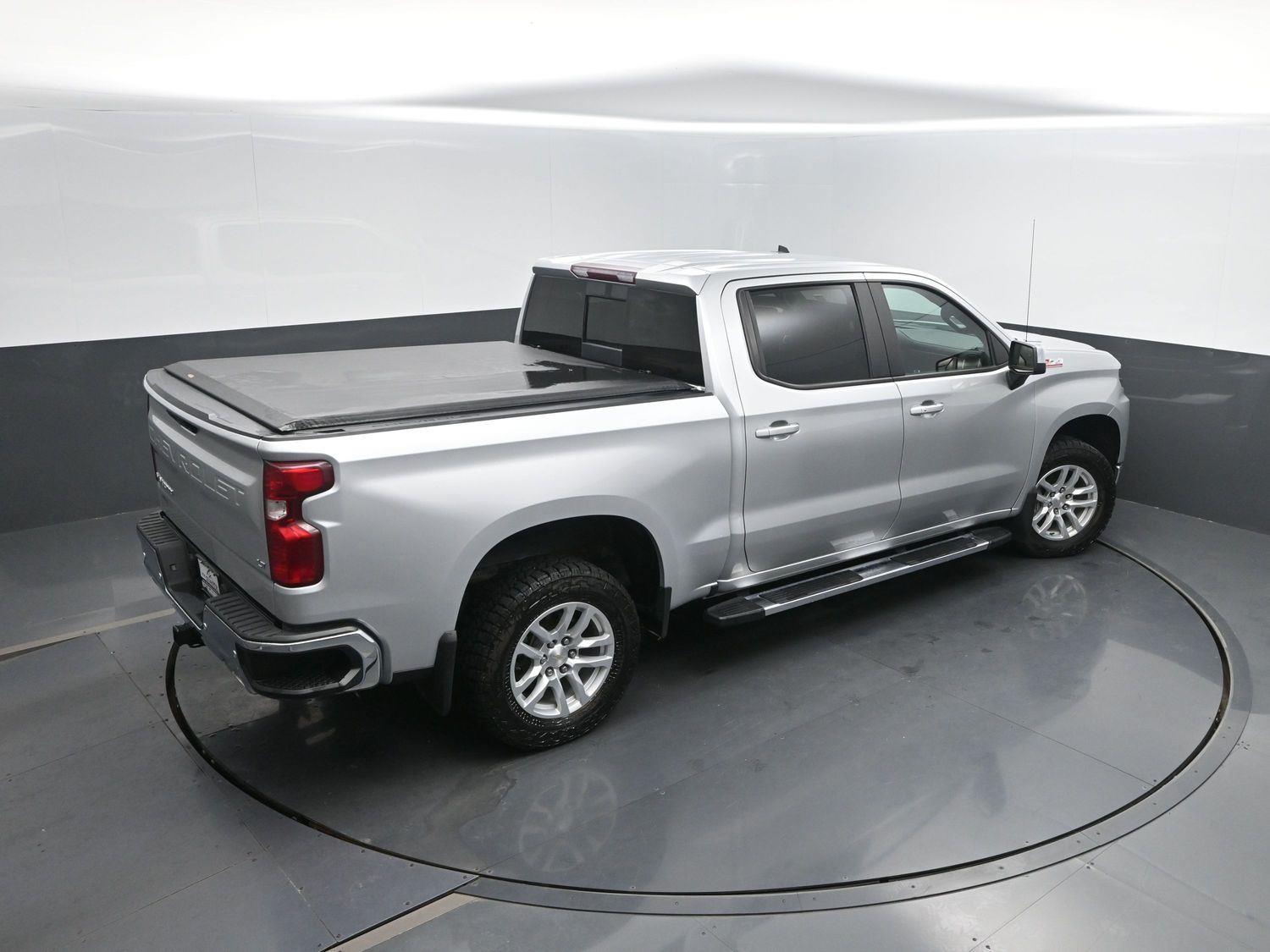 Used 2021 Silver Ice Metallic Chevrolet LT image 43