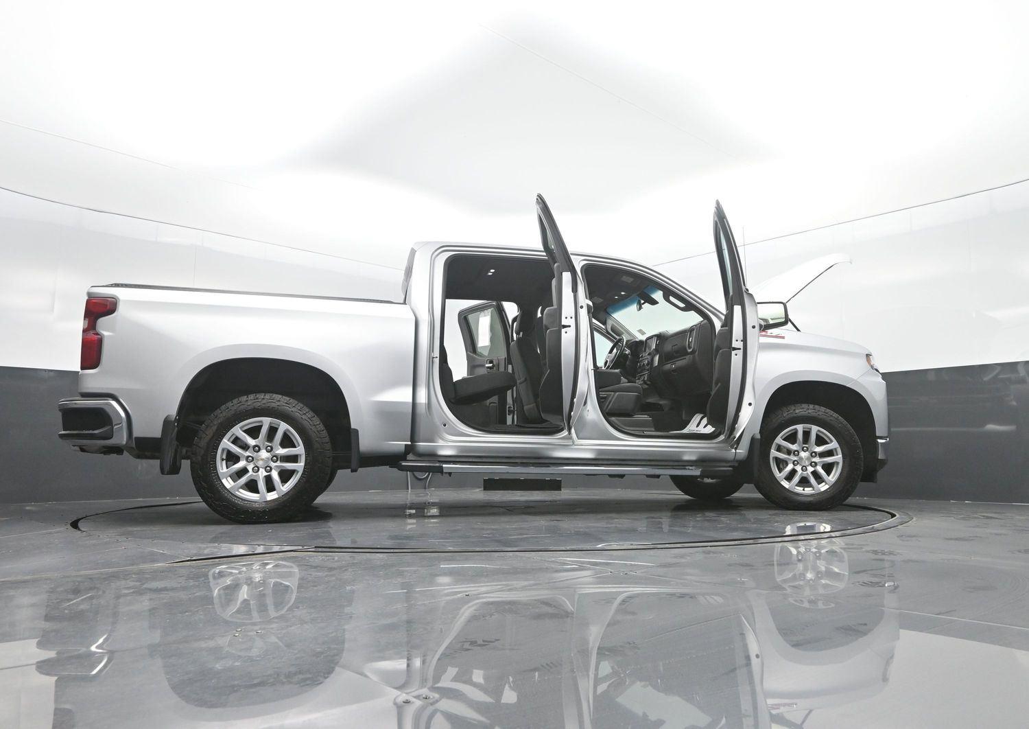 Used 2021 Silver Ice Metallic Chevrolet LT image 55