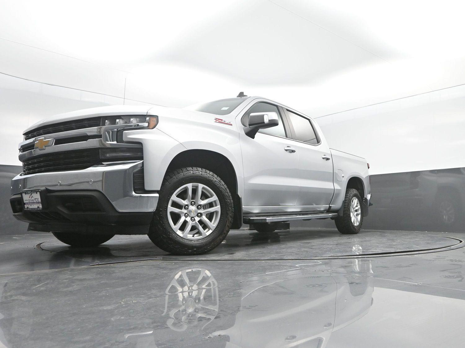 Used 2021 Silver Ice Metallic Chevrolet LT image 48