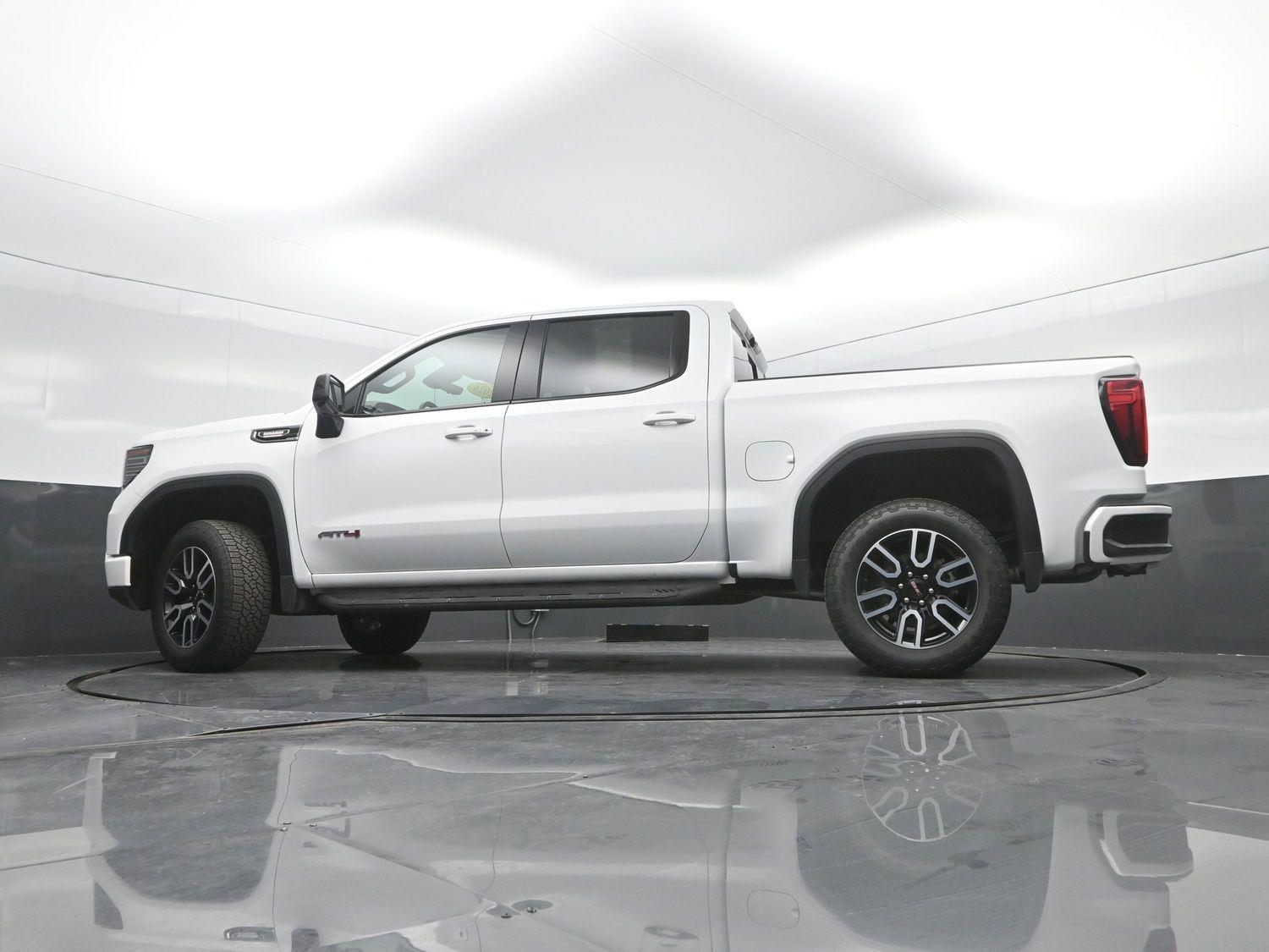 Used 2026 Summit White GMC AT4 image 38