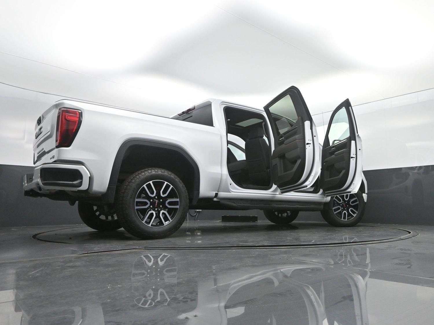 Used 2026 Summit White GMC AT4 image 54