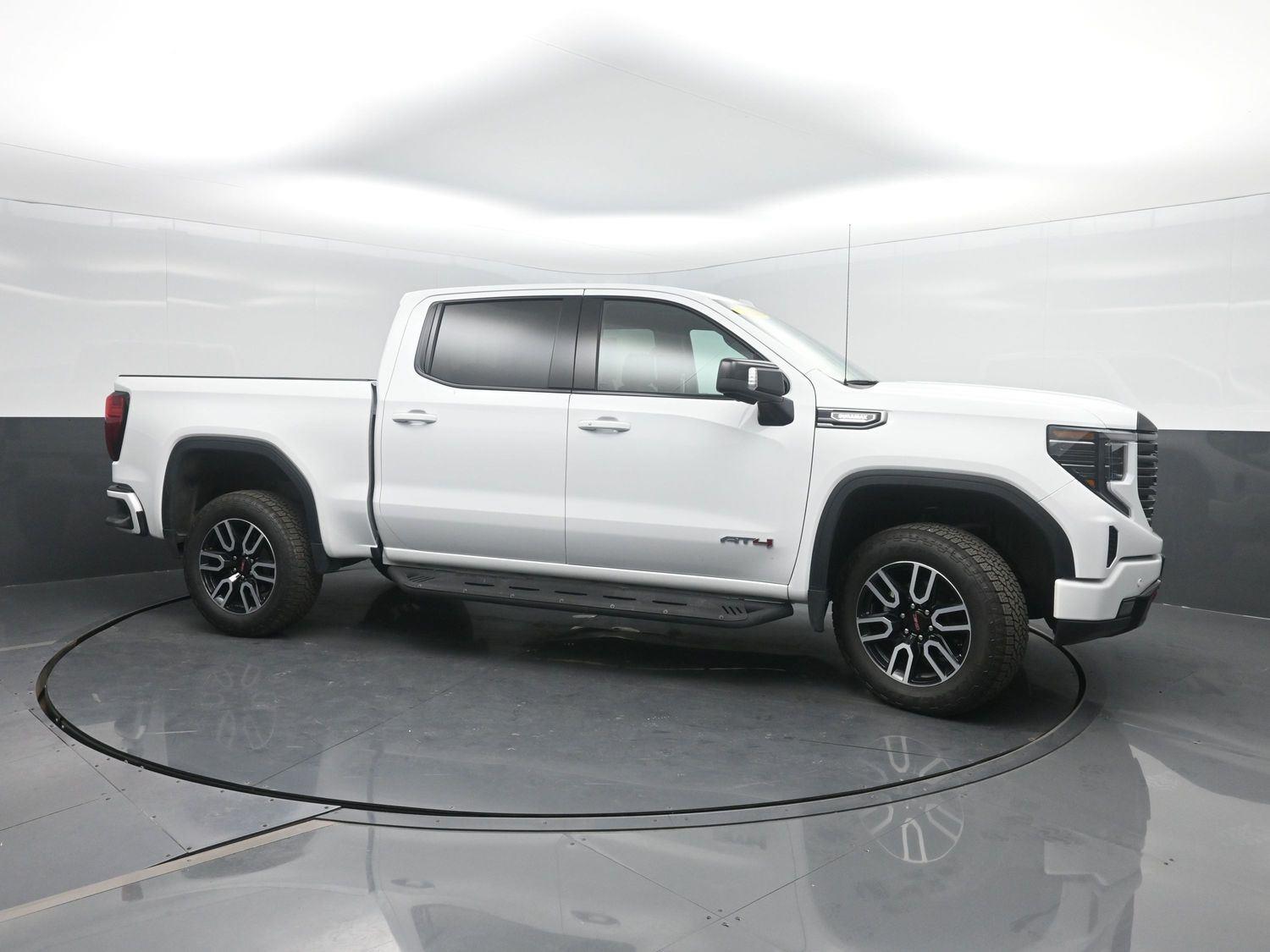 Used 2026 Summit White GMC AT4 image 3