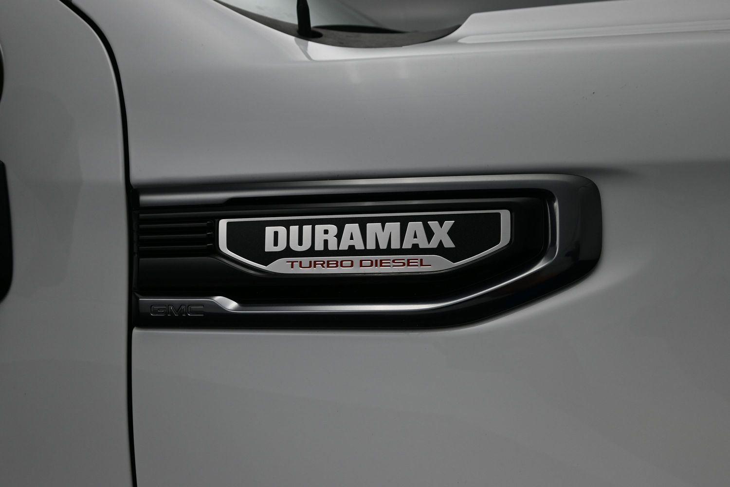 Used 2026 Summit White GMC AT4 image 6