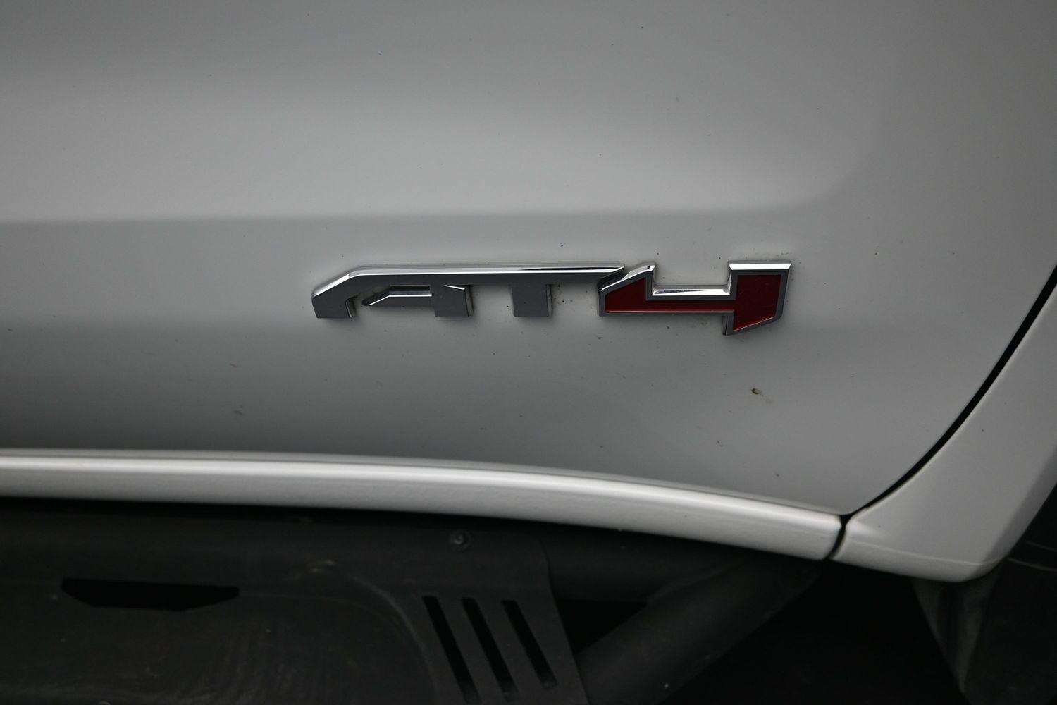 Used 2026 Summit White GMC AT4 image 7