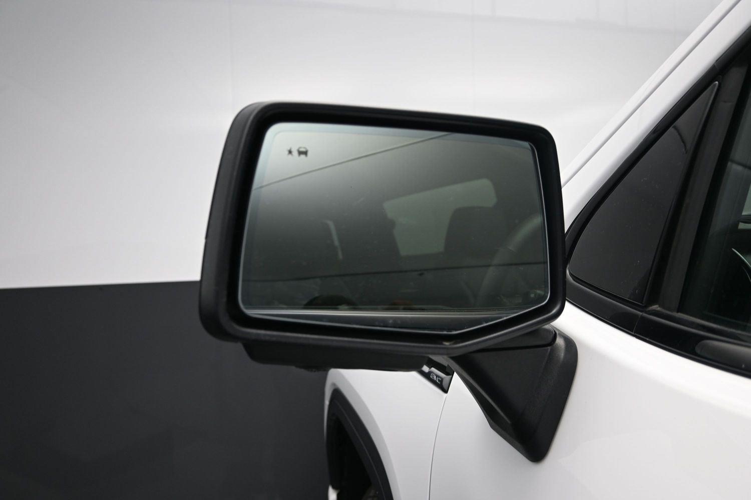 Used 2026 Summit White GMC AT4 image 20