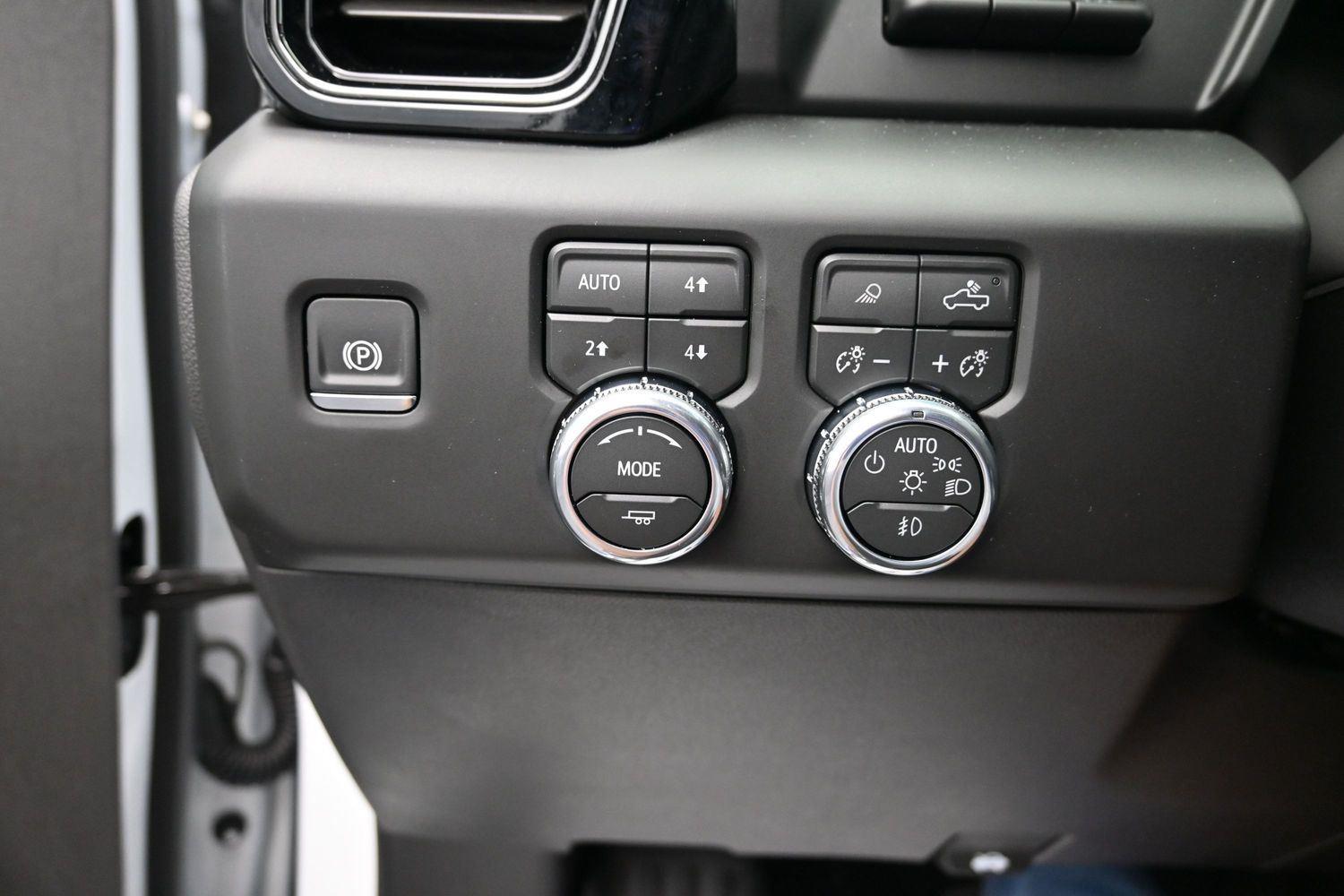 Used 2026 Summit White GMC AT4 image 25