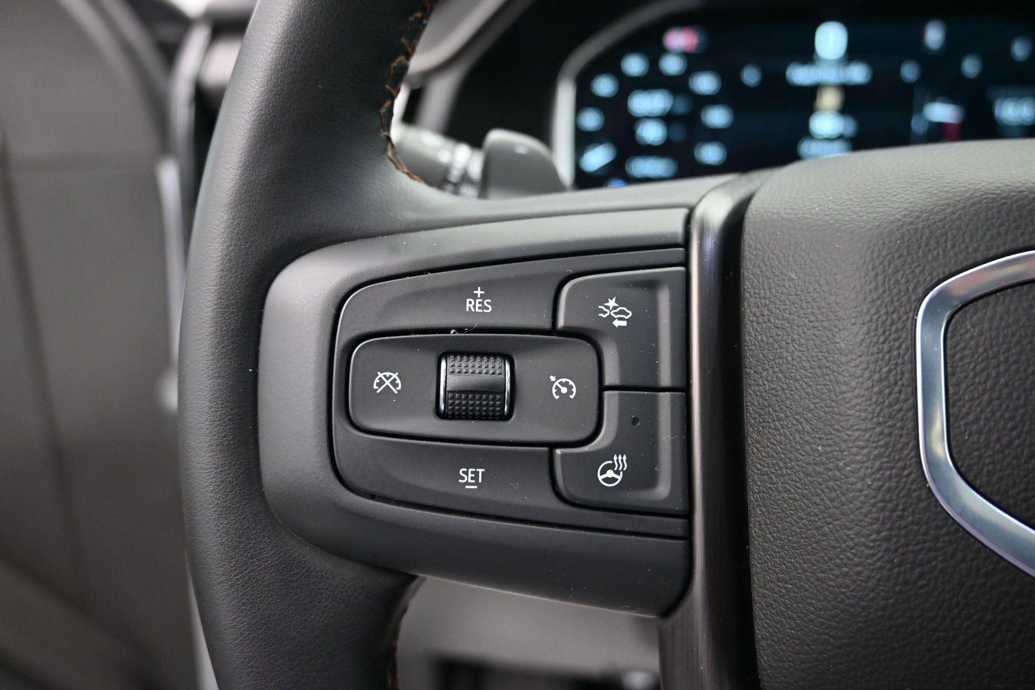 Used 2026 Summit White GMC AT4 image 27