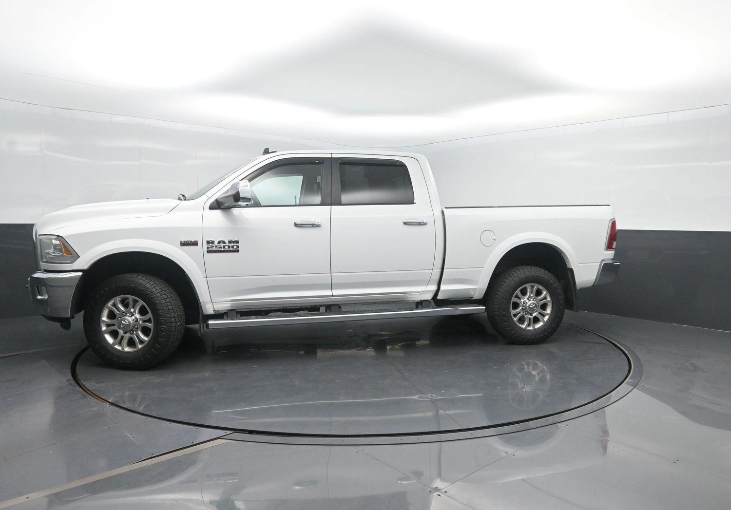 Bright White Clearcoat 2014 RAM 2500 Pickup Truck Four-Wheel Drive 6-Speed Automatic