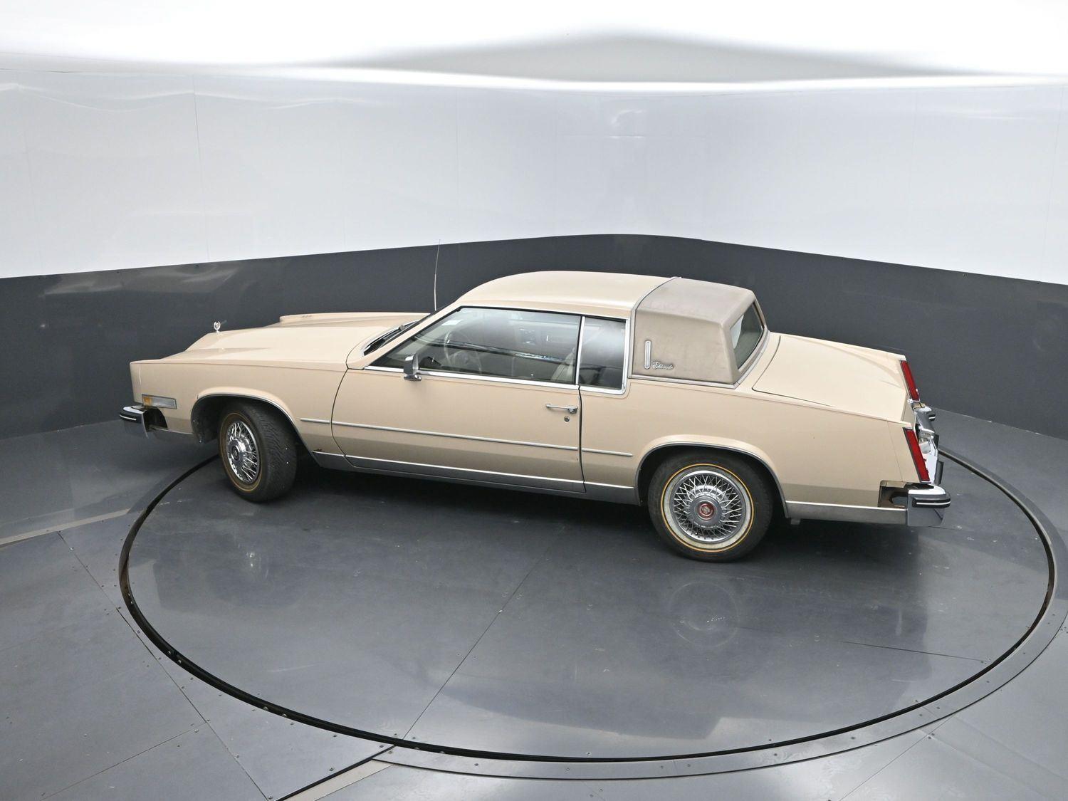 Used 1985  Cadillac  image 25