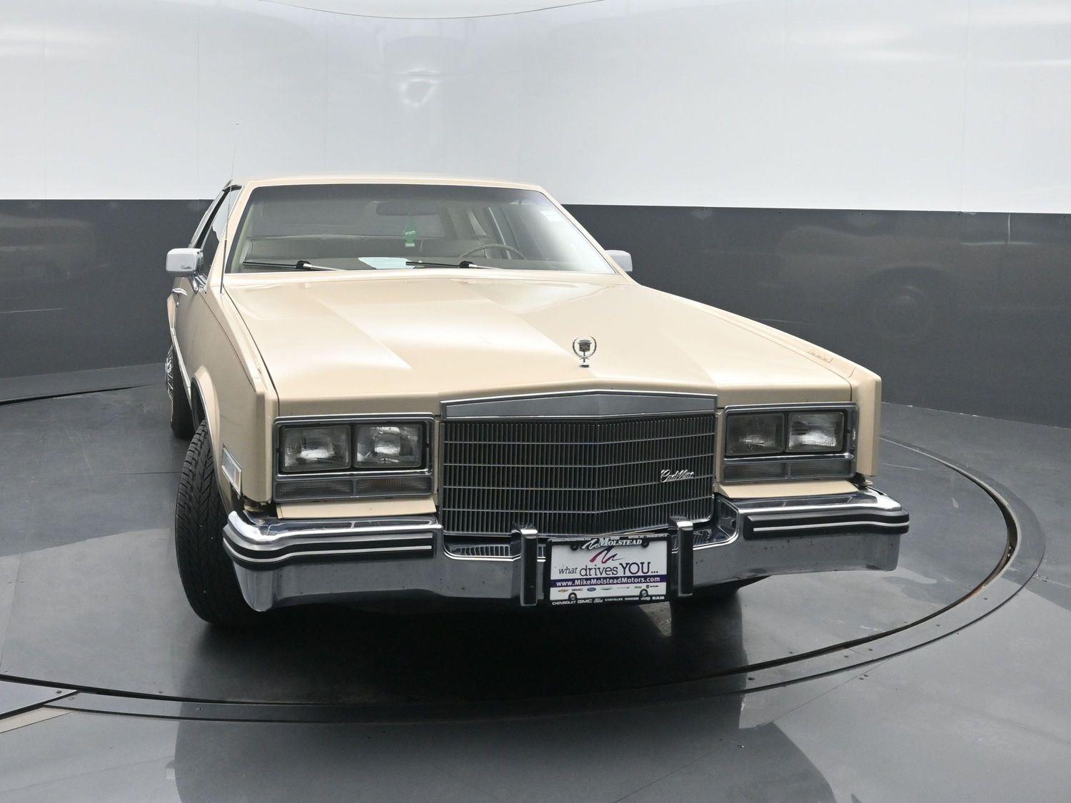 Used 1985  Cadillac  image 30