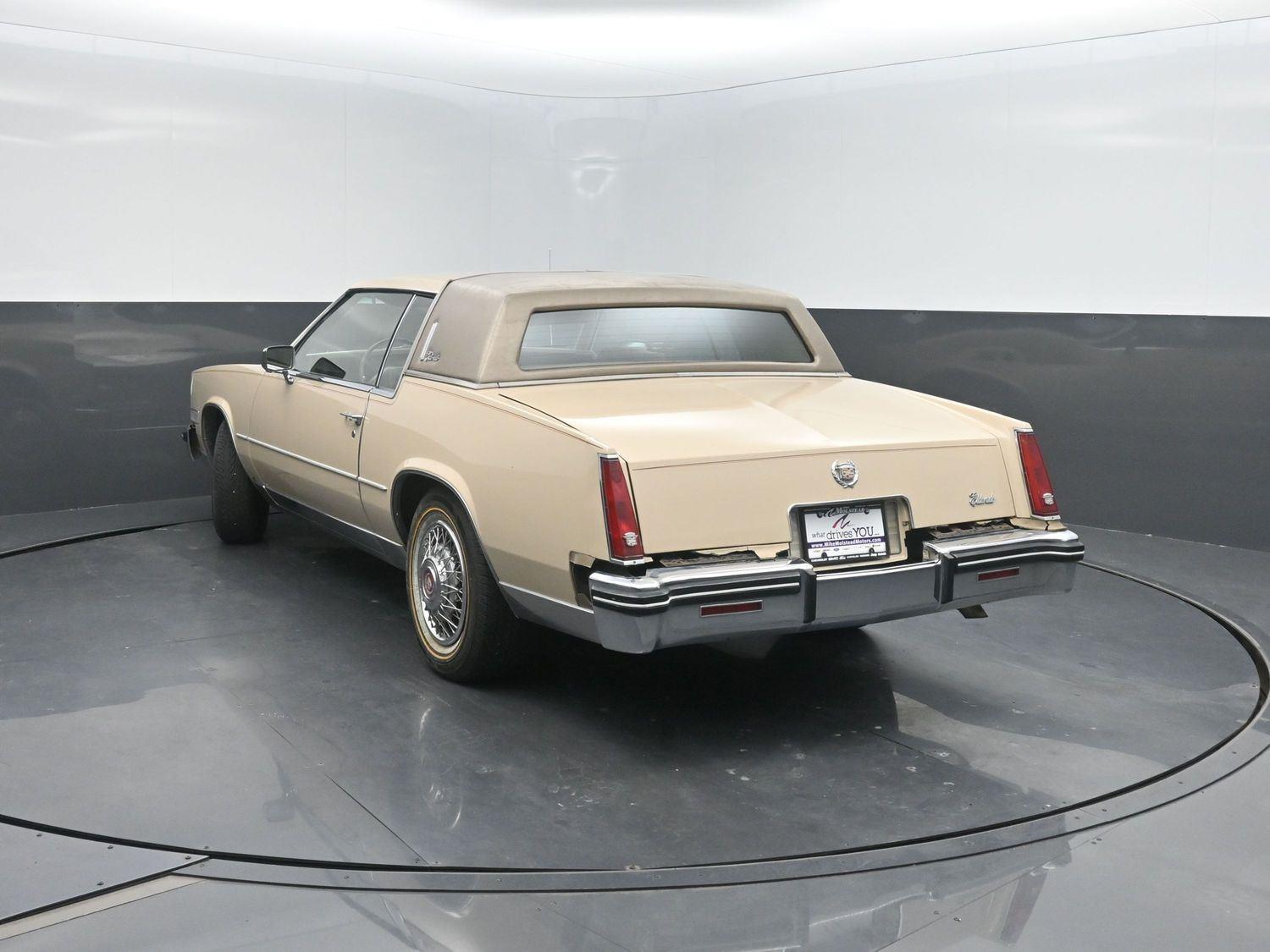 Used 1985  Cadillac  image 31
