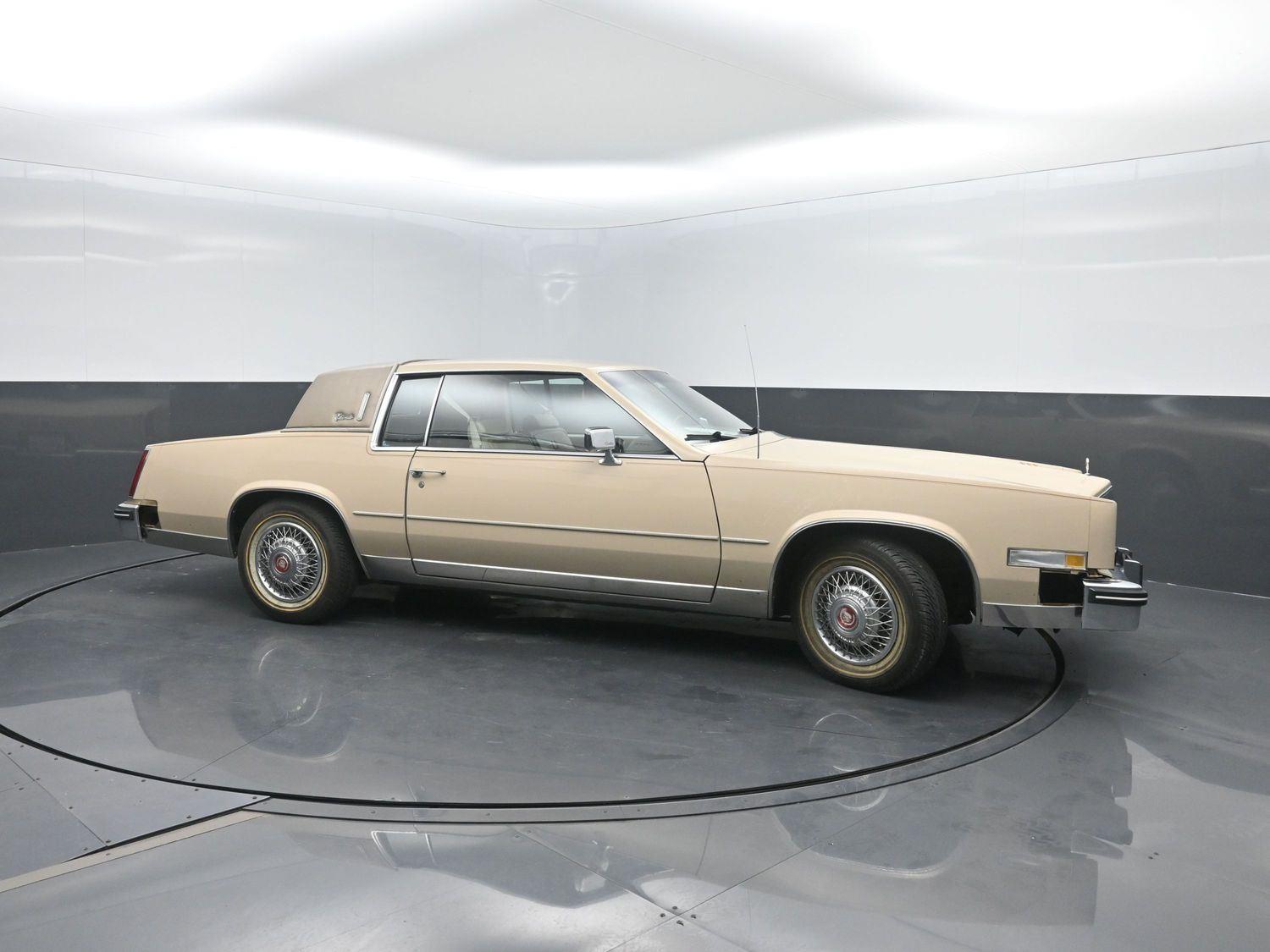 Used 1985  Cadillac  image 3
