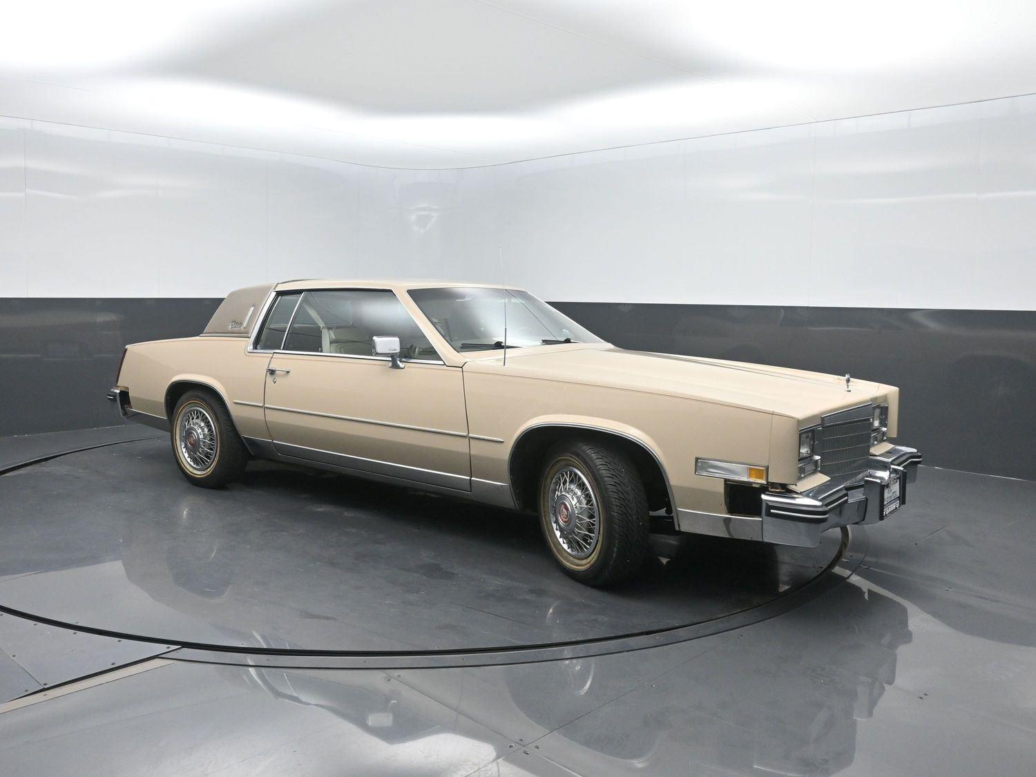Used 1985  Cadillac  image 4