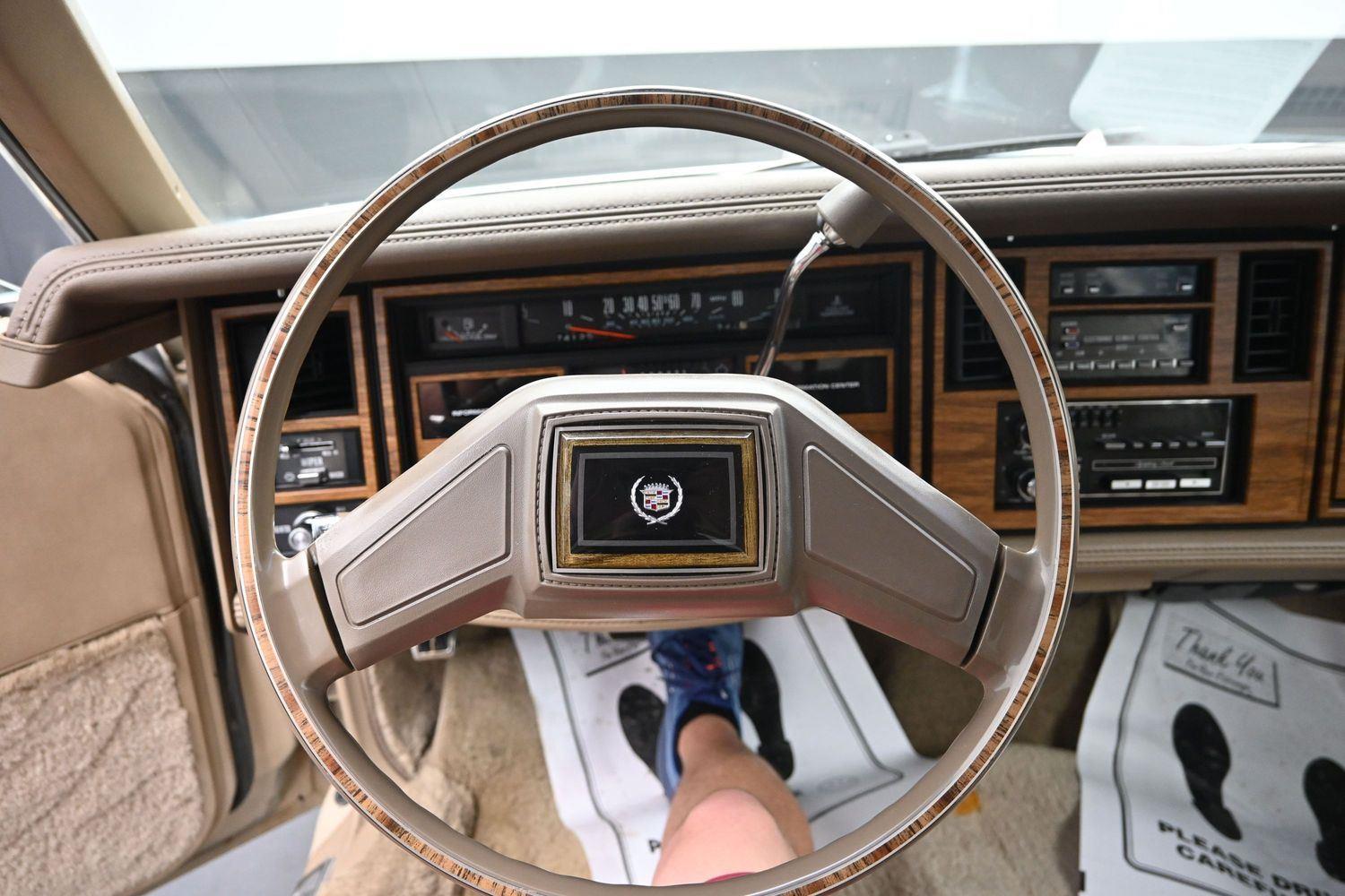 Used 1985  Cadillac  image 16