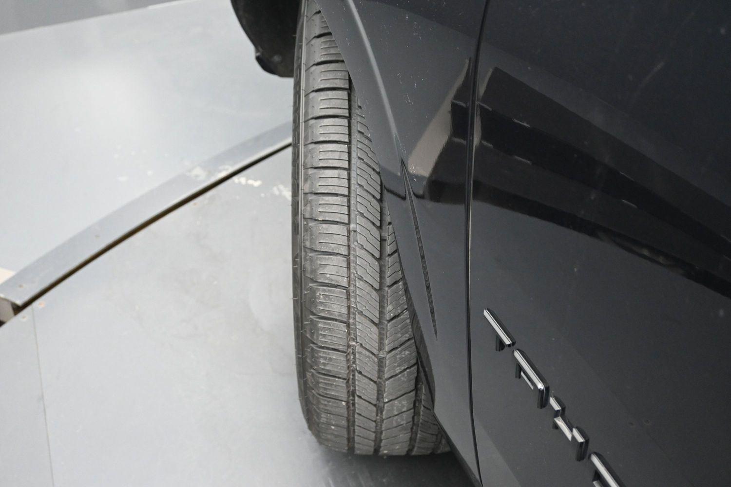 Used 2025 Dark Ash Metallic Chevrolet Z71 image 5