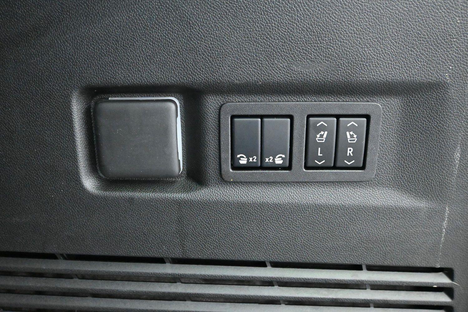Used 2025 Dark Ash Metallic Chevrolet Z71 image 19