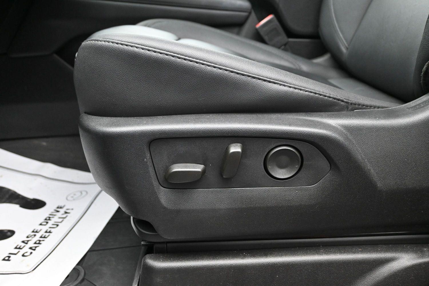 Used 2025 Dark Ash Metallic Chevrolet Z71 image 24