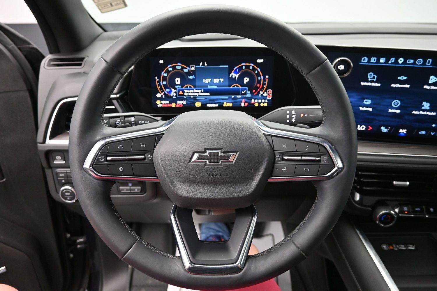 Used 2025 Dark Ash Metallic Chevrolet Z71 image 27