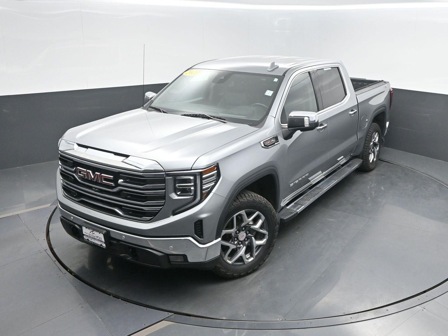 Used 2023 SILVER GMC  image 43