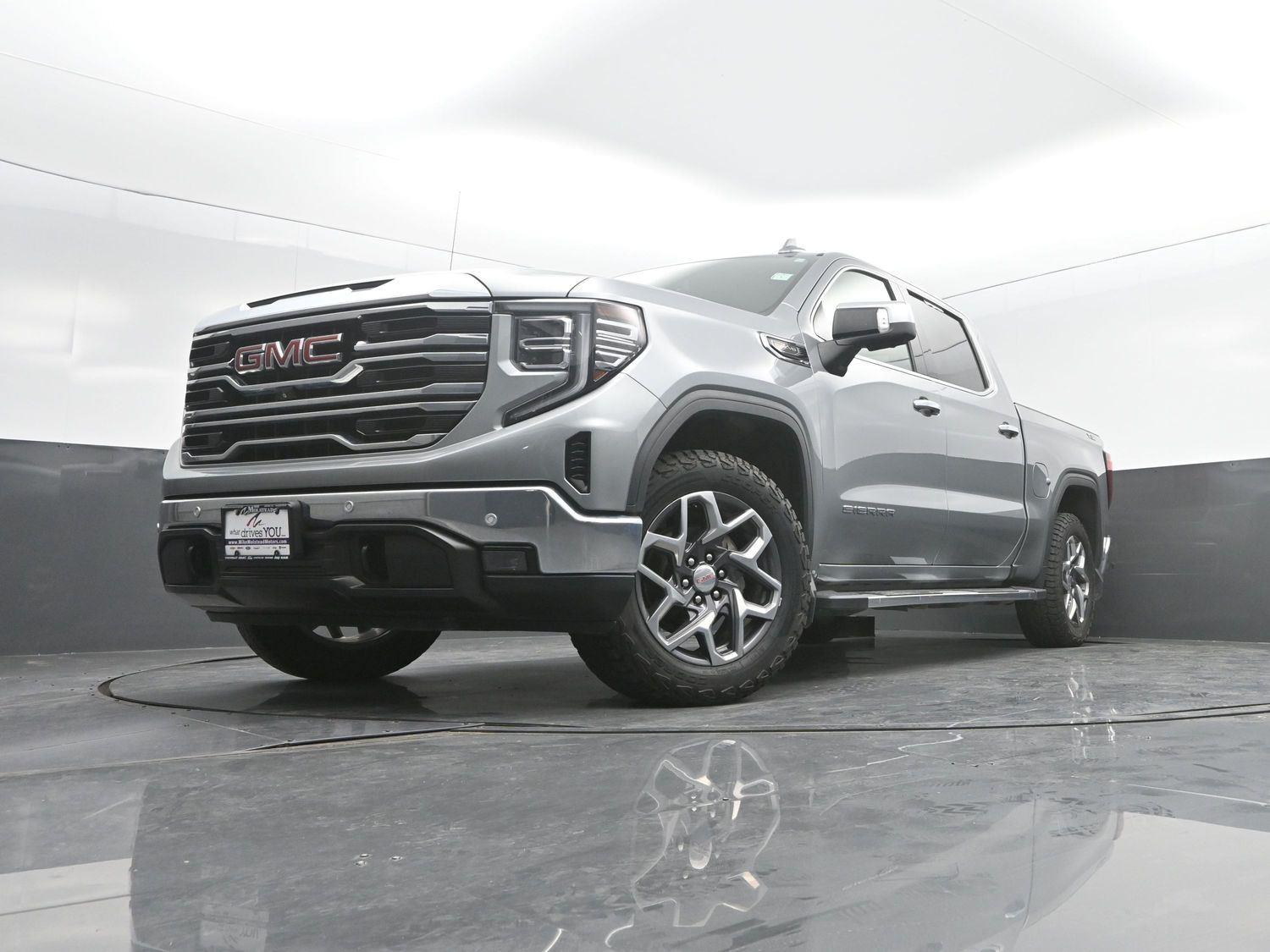 Used 2023 SILVER GMC  image 51