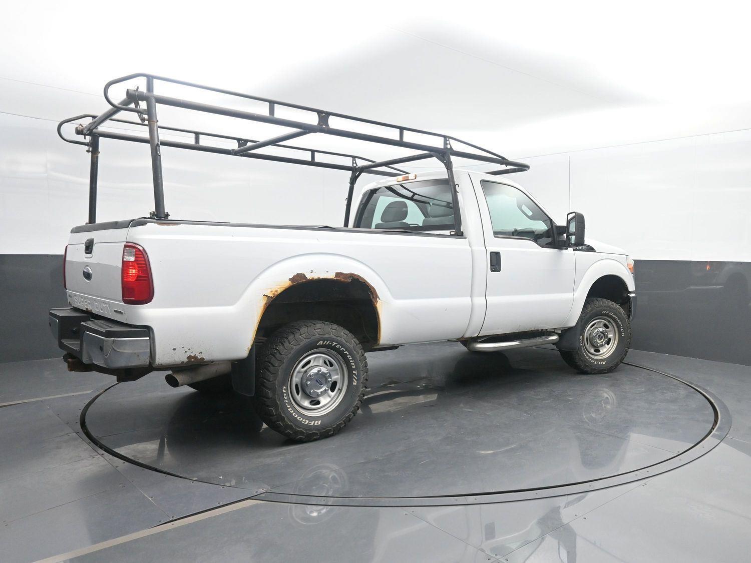 Used 2015 Oxford White FORD  image 2