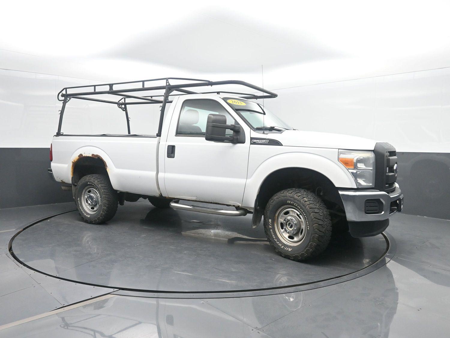 Used 2015 Oxford White FORD  image 4