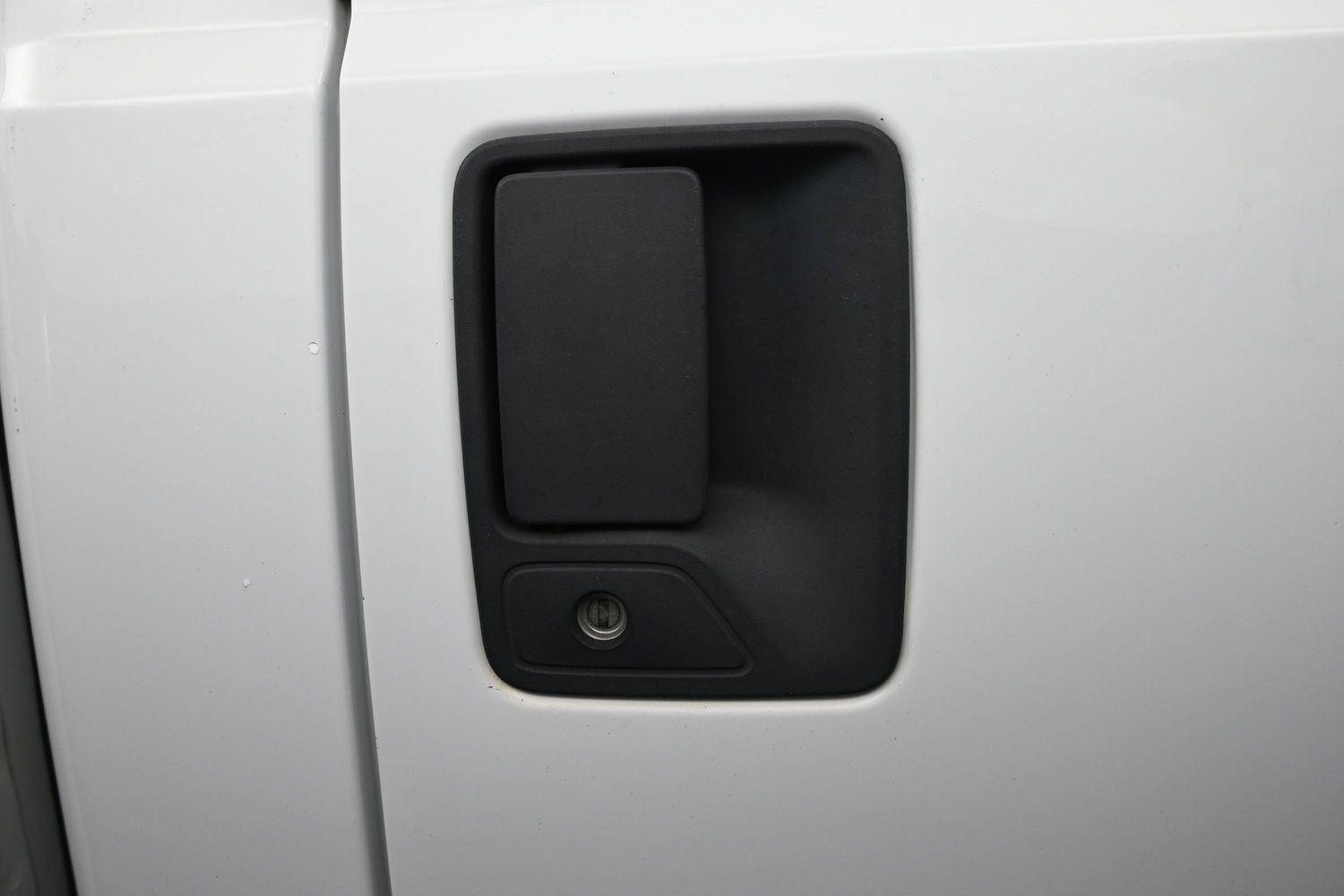 Used 2015 Oxford White FORD  image 7