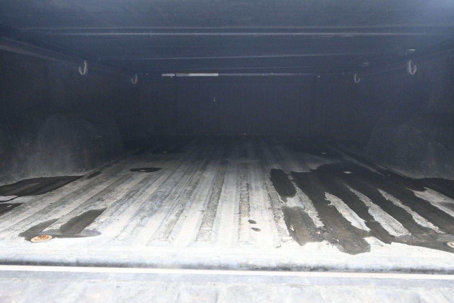 Used 2015 Oxford White FORD  image 12