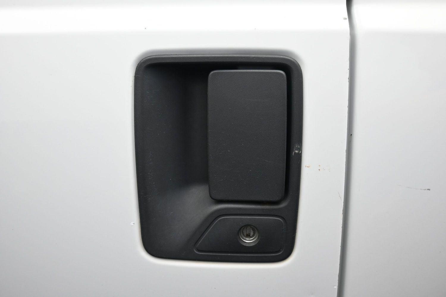 Used 2015 Oxford White FORD  image 13