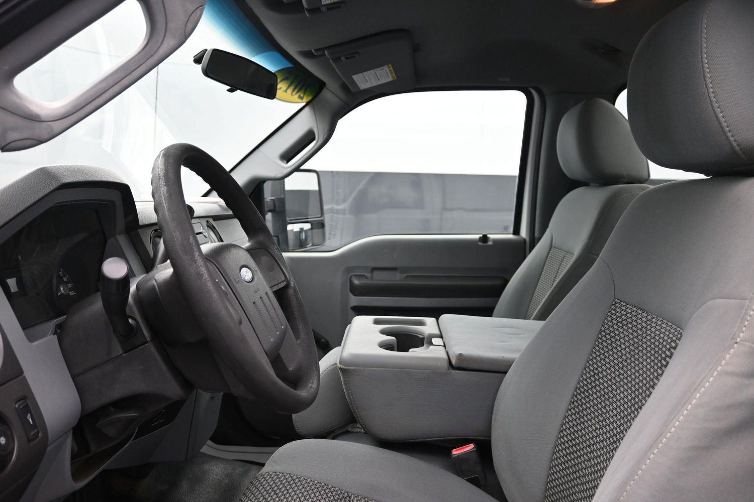 Used 2015 Oxford White FORD  image 15