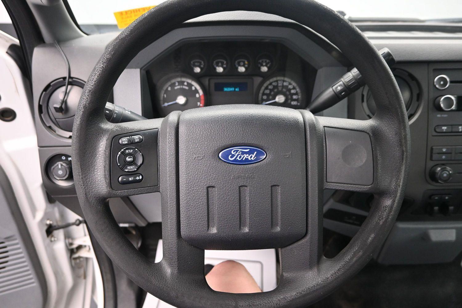 Used 2015 Oxford White FORD  image 16